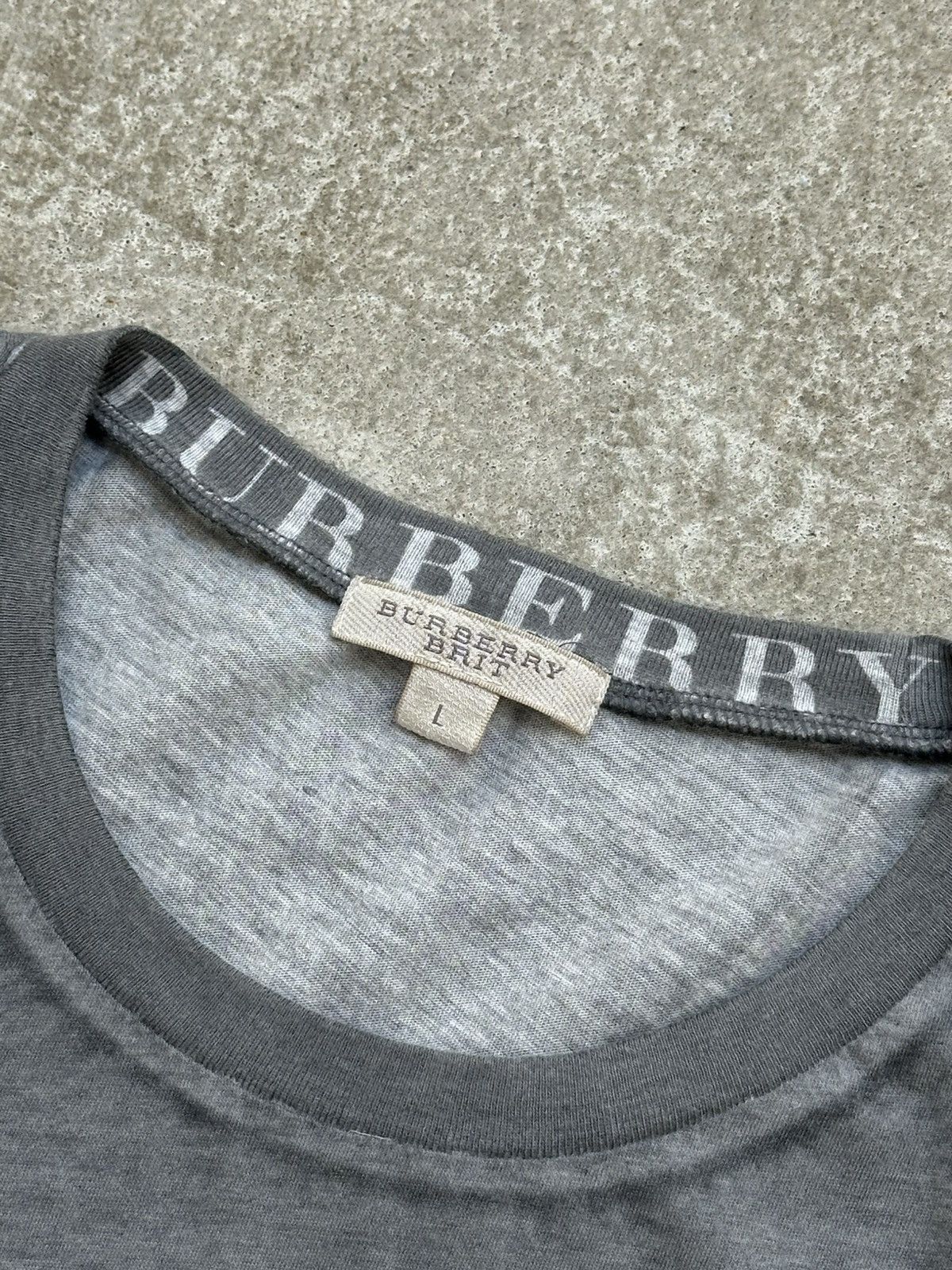 Burberry Burberry Brit Archive Vintage Logo Grey T-Shirt Size US L / EU 52-54 / 3 - 5 Thumbnail