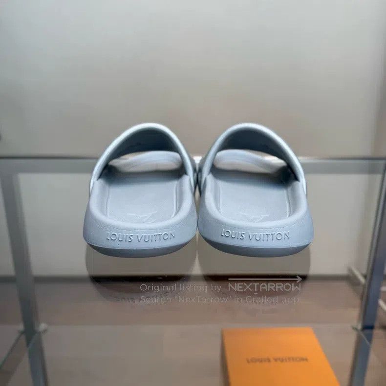 Louis Vuitton Louis Vuitton Silver embossed presbyopic slippers Size US 8 / EU 41 - 4 Thumbnail