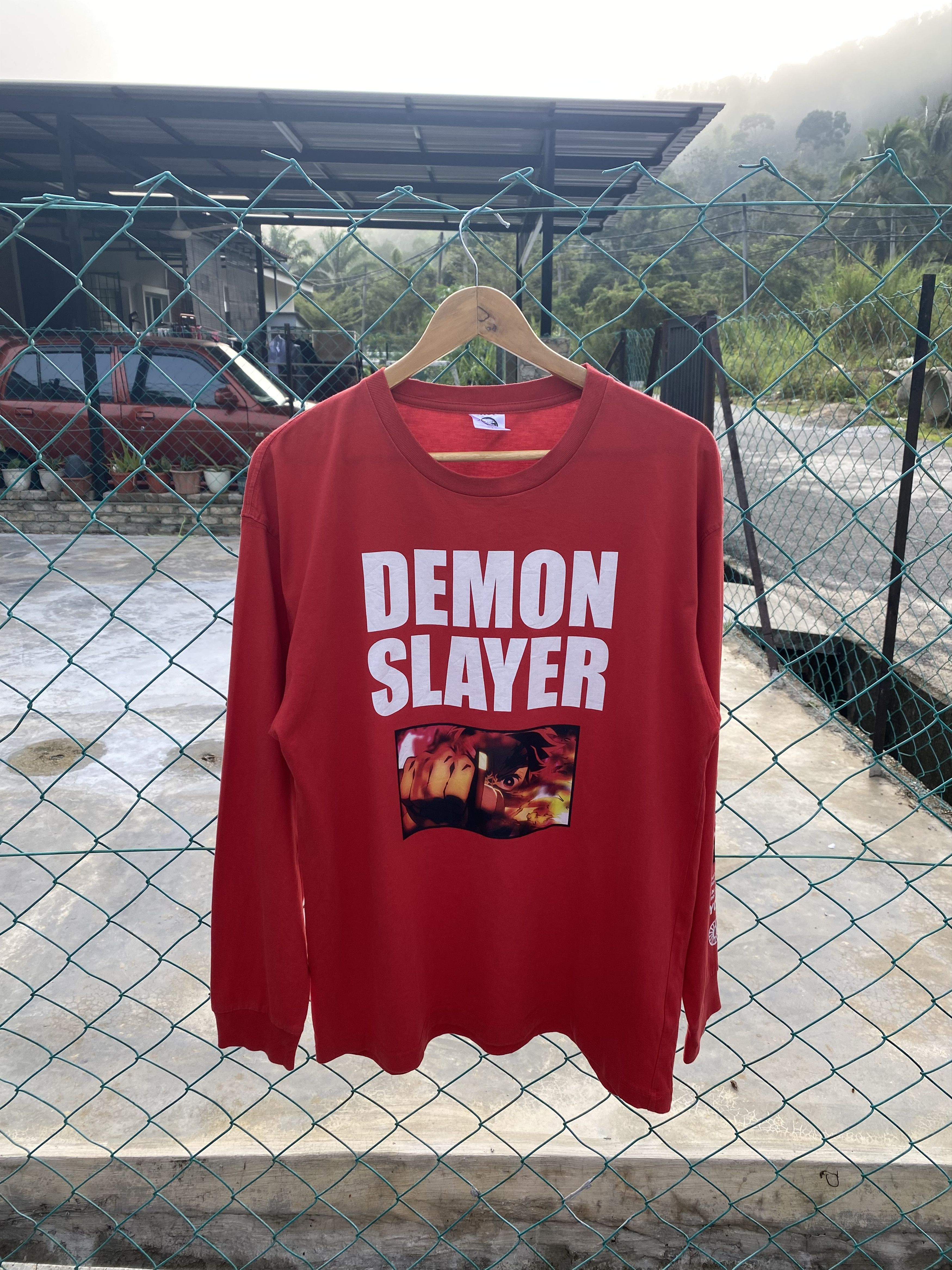 GU Demon slayer X GU long sleeve tees Size US L / EU 52-54 / 3 - 1 Thumbnail