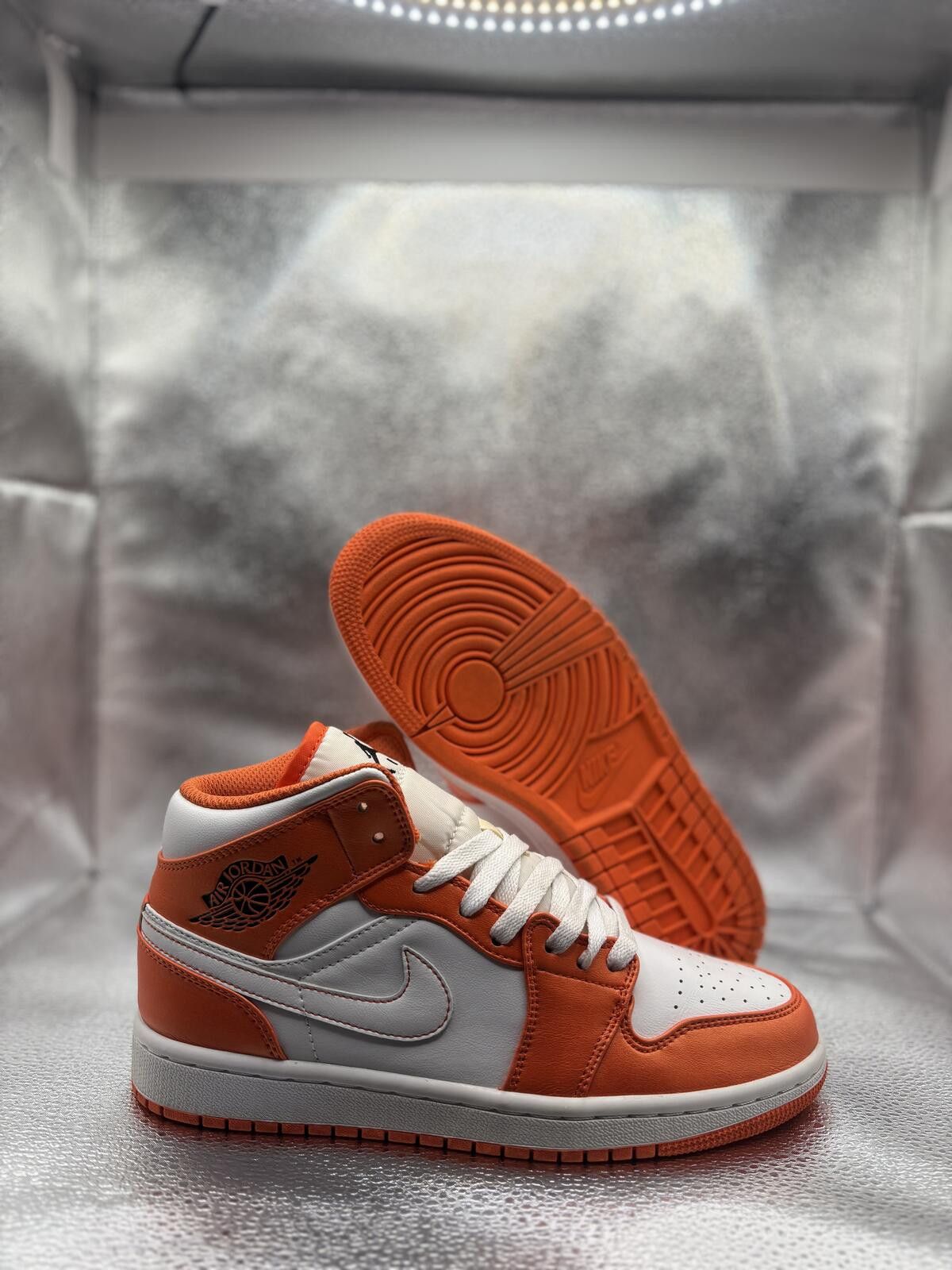 Jordan Brand Air Jordan 1 mid metallic orange Size US 7 / EU 40 - 1 Thumbnail