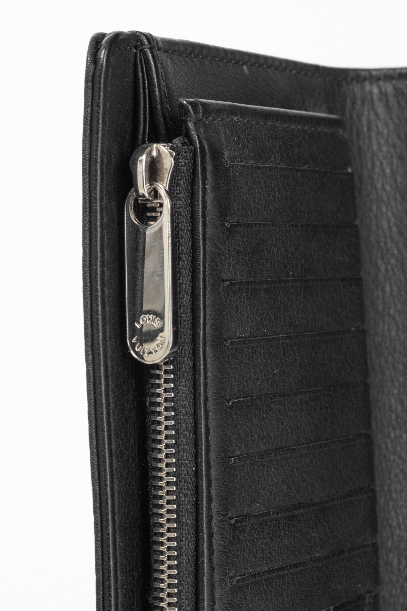 Louis Vuitton Louis Vuitton Amelia Black Mahina Perforated Leather Wallet Size ONE SIZE - 9 Thumbnail