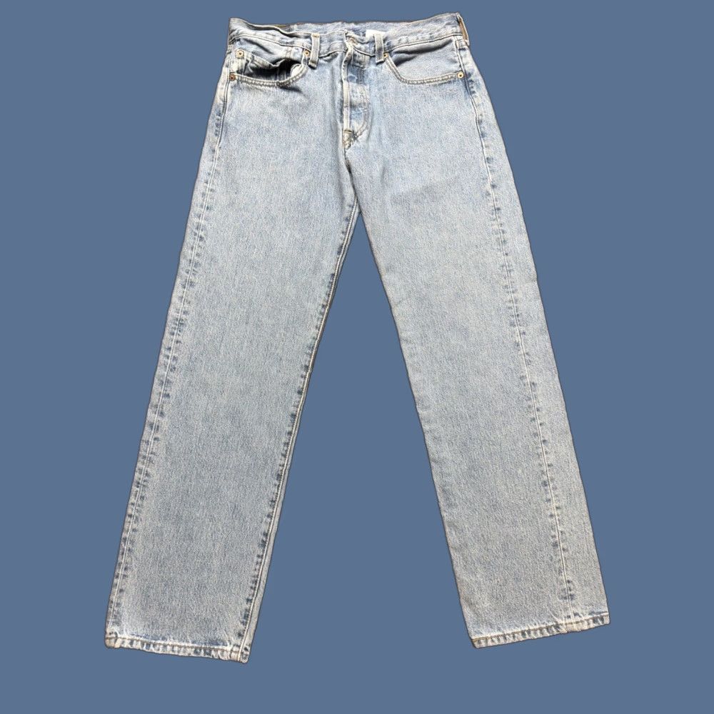 Levi's VINTAGE Levi's 501XX Jeans Mens Regular 32x31 Blue Distressed 5-Pocket Denim Button Fly 90s Y2K USA Cowboy Model Levi's 500 Series Size US 32 / EU 48 - 1 Thumbnail