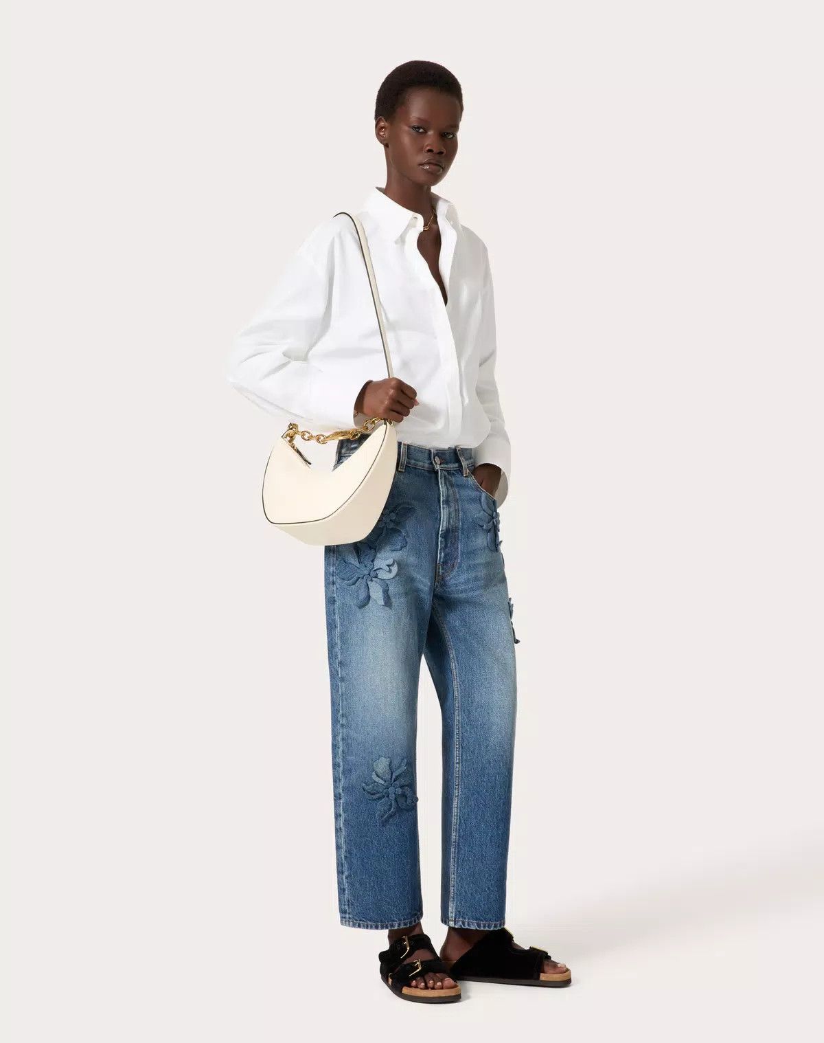 Valentino o1s1wg110625 Embroidered Denim Trousers in Medium Blue Size 27" / US 4 / IT 40 - 6 Thumbnail