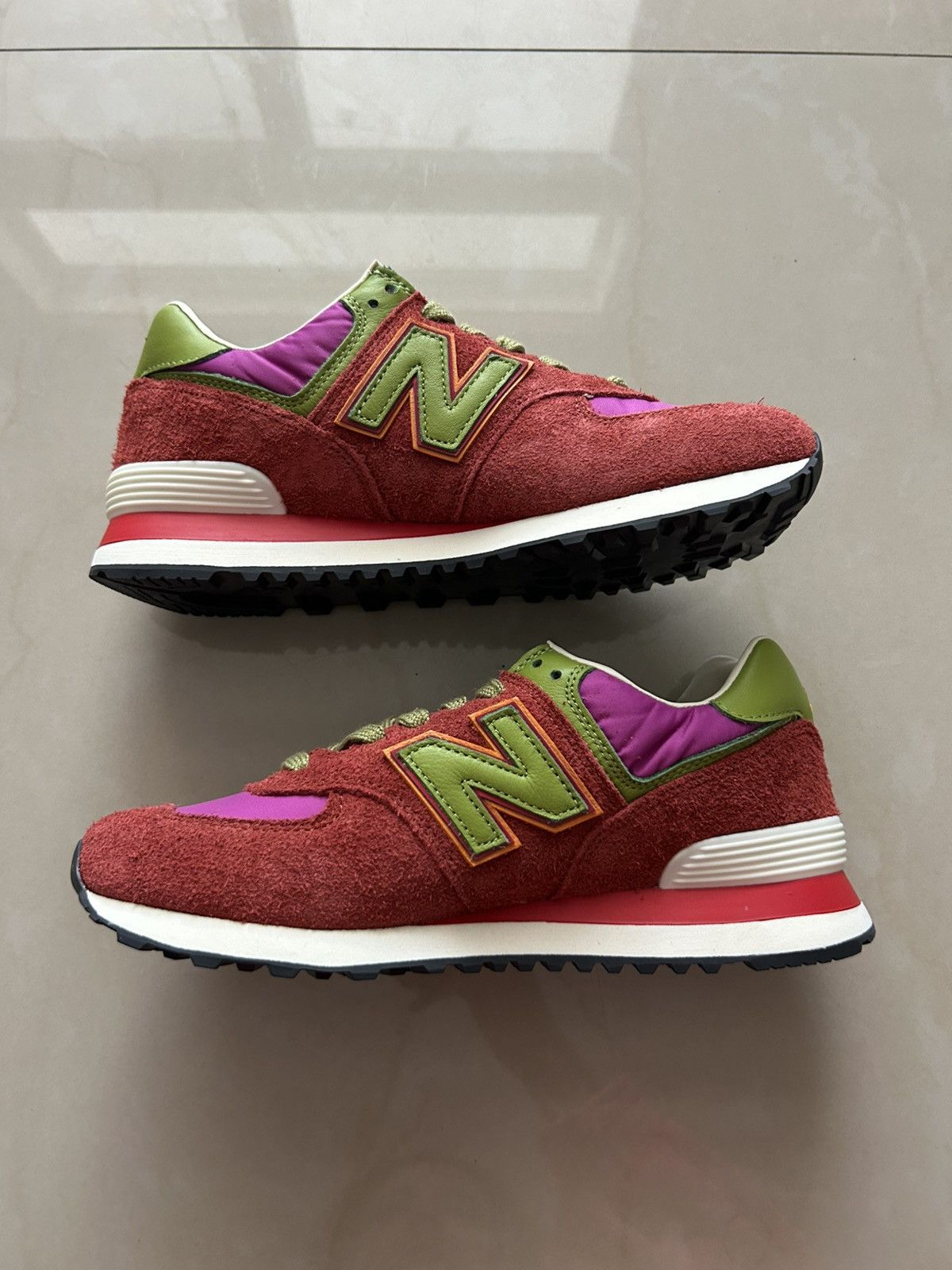 New Balance × Stray Rats Stray rats x new balance 574 red Size US 9 / EU 42 - 2 Thumbnail