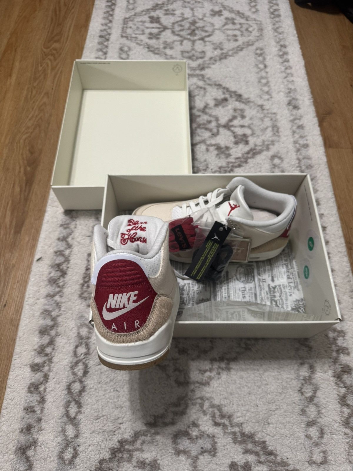 Jordan Brand × Levi's Levi’s x Air Jordan 3 Retro (Lunar New Year) Size US 10.5 / EU 43-44 - 8 Thumbnail