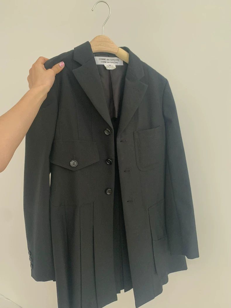 Comme des Garcons Comme des Garcons Pleated black coat Size XS / US 0-2 / IT 36-38 - 1 Thumbnail