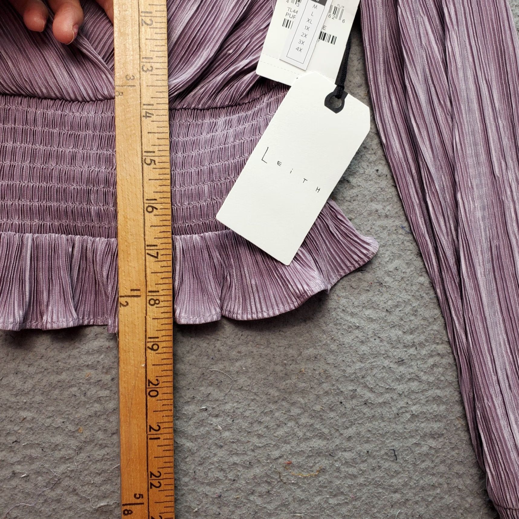 Vintage LEITH Cropped Top Womens S Purple Surplice Neck Bell Sleeve Long Sleeve Ruffle Cuff Hem Vintage No NWT Shirts Womens Size S Size S / US 4 / IT 40 - 4 Thumbnail