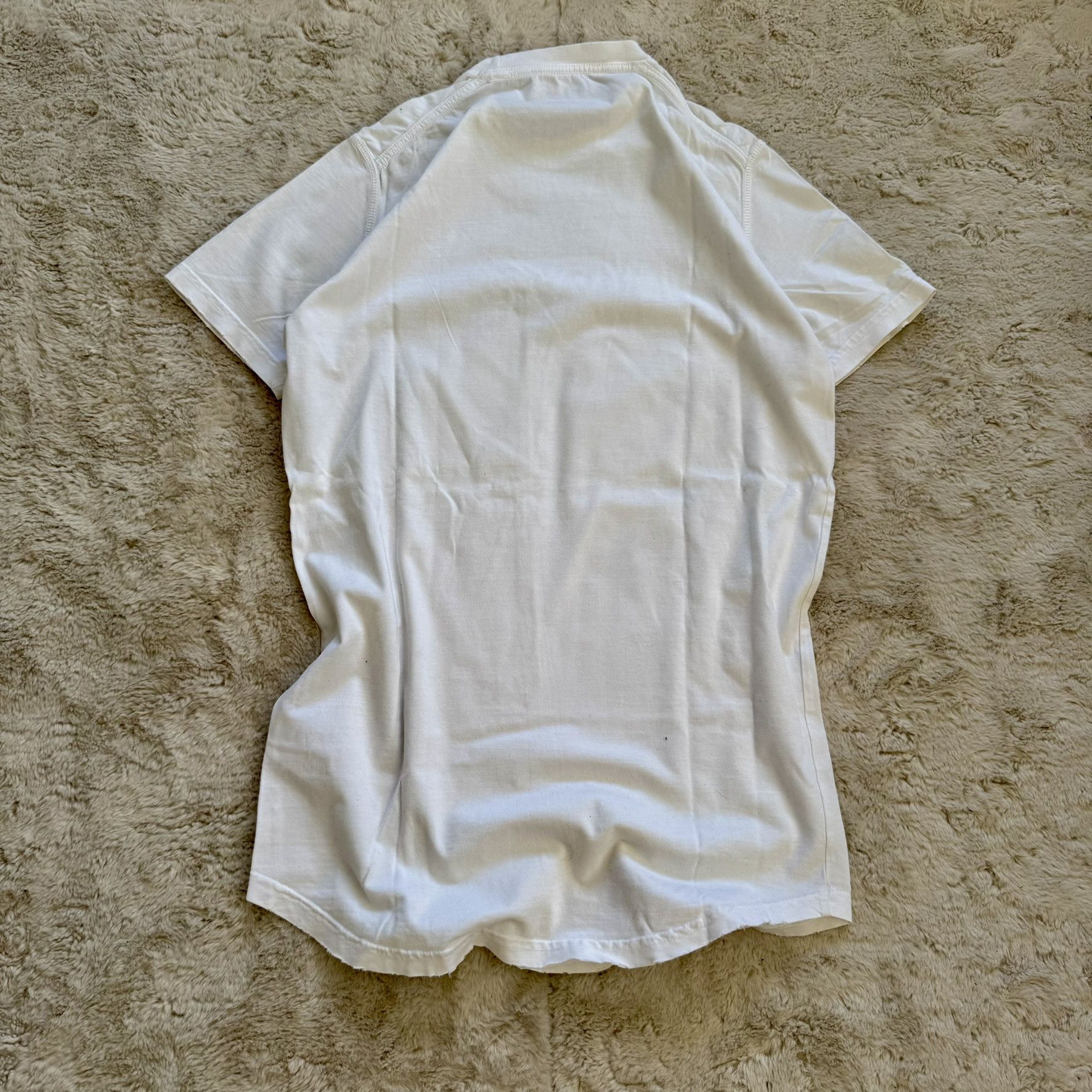Dsquared2 Dsquared2 White Graphic Tee w/ Distressed Print – Size M Size US M / EU 48-50 / 2 - 4 Thumbnail