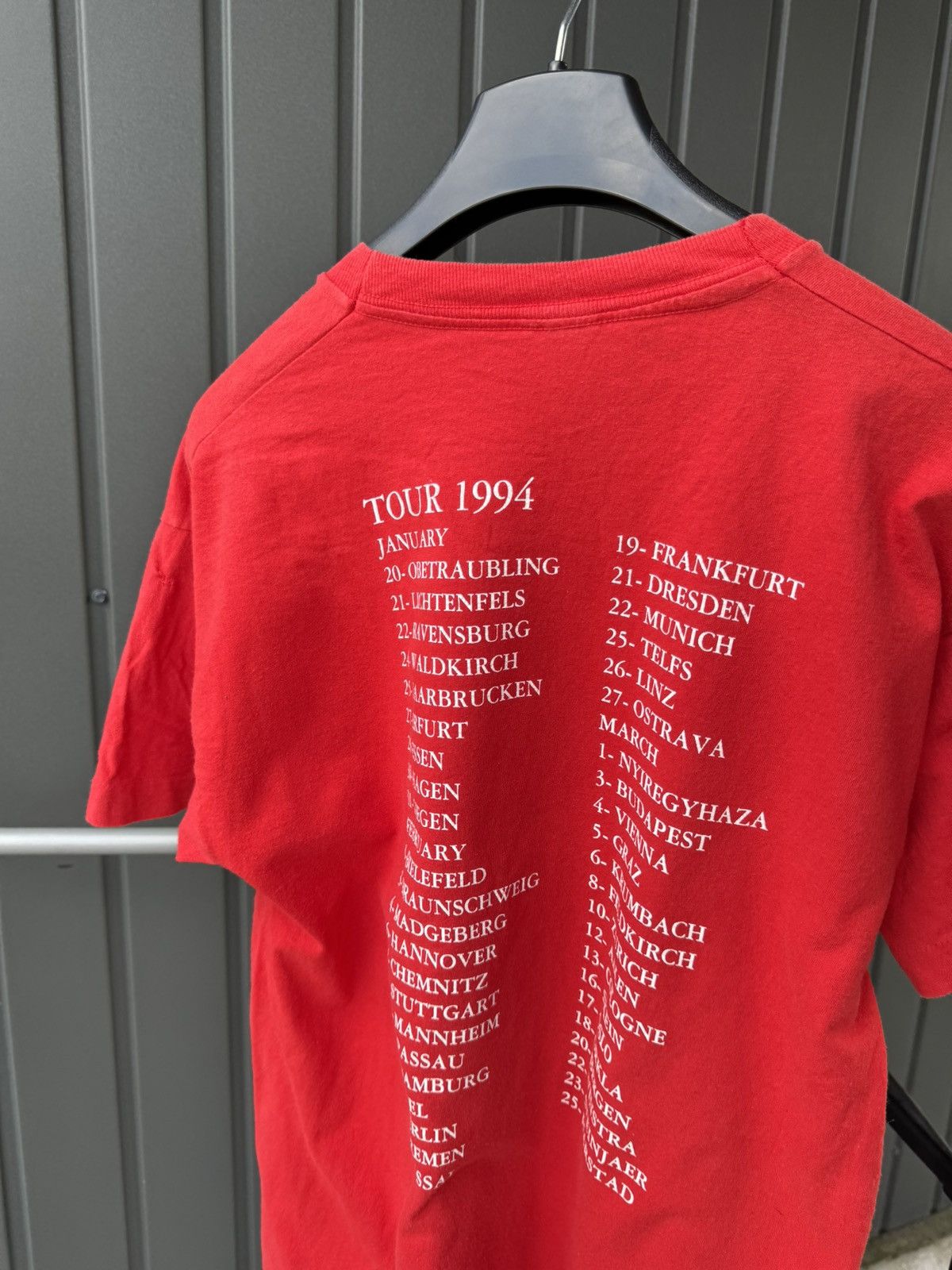 Band Tees Vintage Bonnie Tyler 1994 Silhouette in Red Rare T shirt Tee Size US XL / EU 56 / 4 - 14 Thumbnail