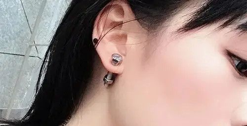 Designer × Jewelry Unisex Punk Rock Nail Screw Stud Earrings Size ONE SIZE - 3 Thumbnail