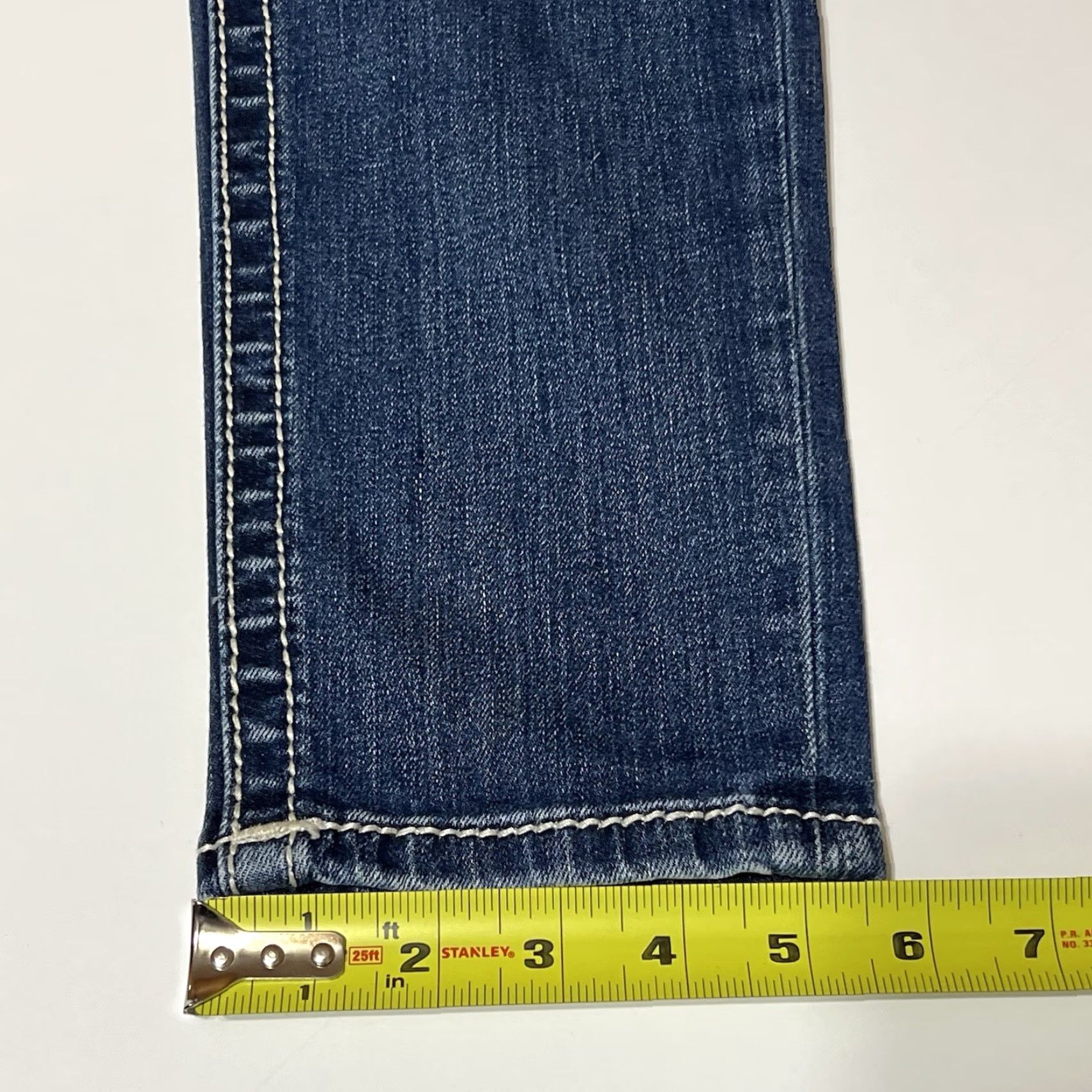 Miss Me Miss Me Signature Skinny Jeans Blue Denim 30 Inseam 29 Slim Low Rise Embroidered Rhinestone Pockets Women Jeans 30 Regular XS? Size 30" / US 8 / IT 44 - 7 Thumbnail