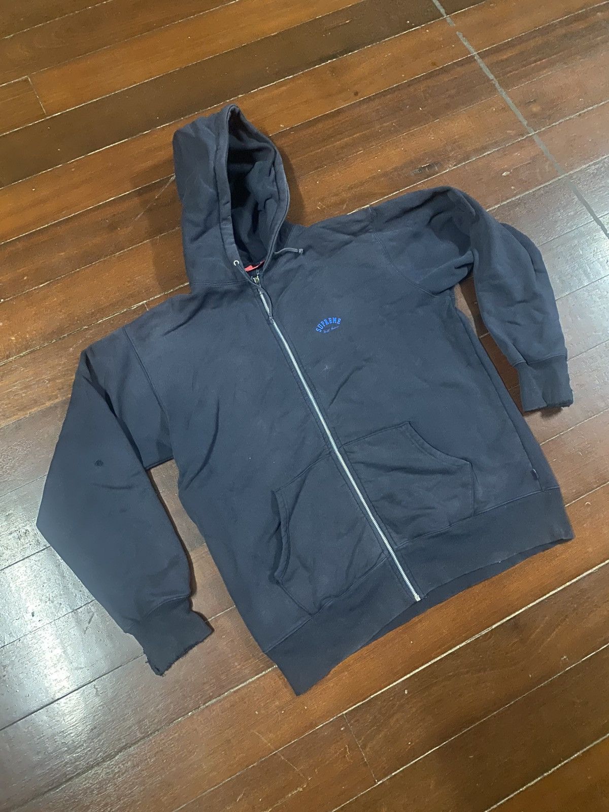 Supreme Vintage Supreme Hoodie distressed trashed sun faded Size US XL / EU 56 / 4 - 2 Thumbnail