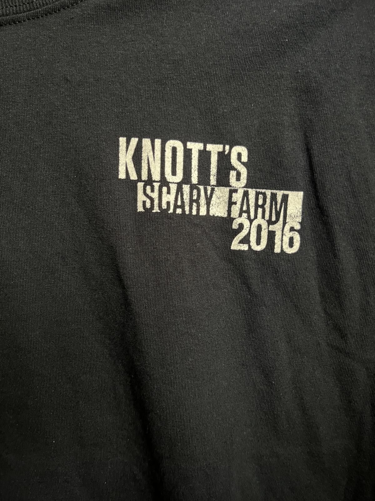 Gildan Knott's Scary Farm 2016 T-shirt - Knotts Berry Farm Tee -L Size US L / EU 52-54 / 3 - 4 Thumbnail