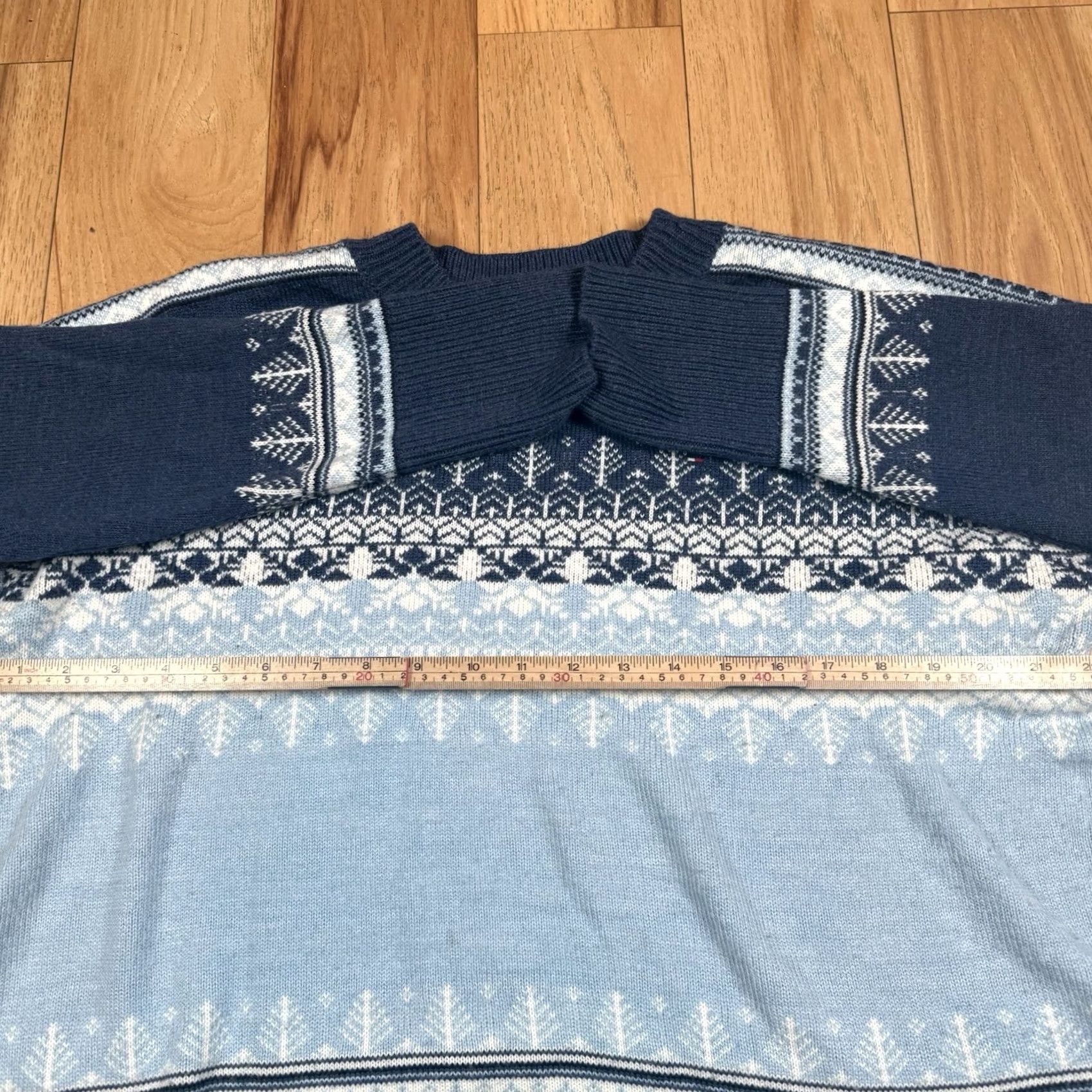 Tommy Hilfiger VINTAGE Tommy Hilfiger Sweater Mens M Crewneck Blue Geometric Nordic Pullover Pattern Size US M / EU 48-50 / 2 - 5 Thumbnail