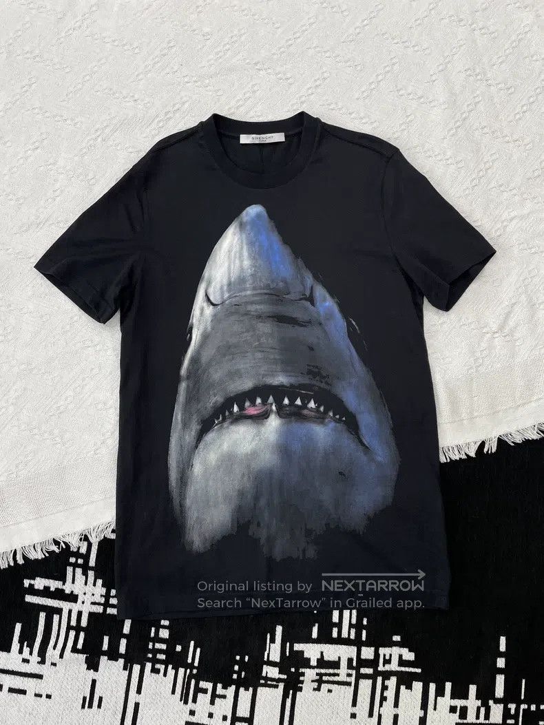 Givenchy Givenchy Shark Logo Short Sleeve T-Shirt | Grailed