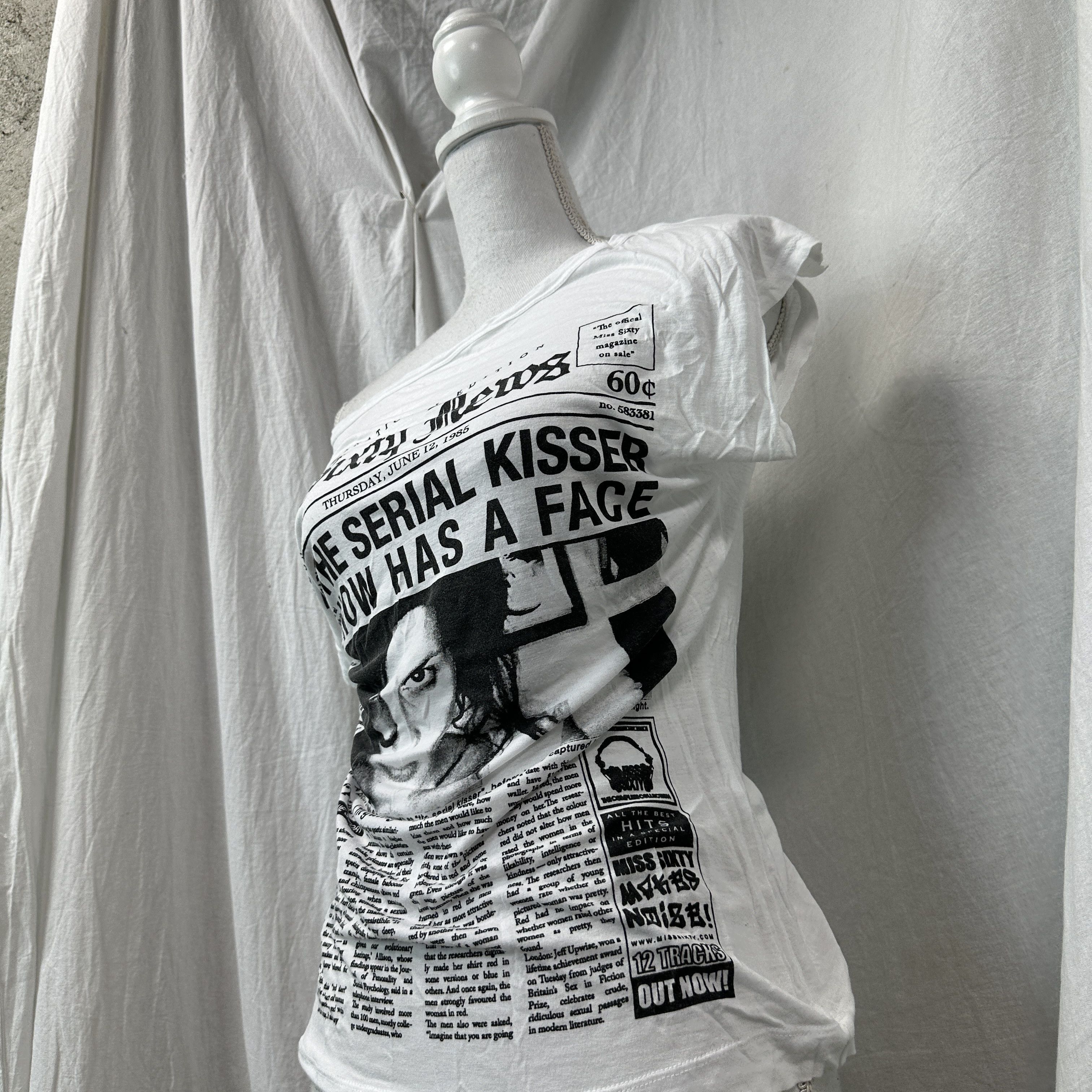 Miss Sixty Vintage Casual Serial Kisser Miss Sixty T-shirt 00s Size L / US 10 / IT 46 - 7 Thumbnail