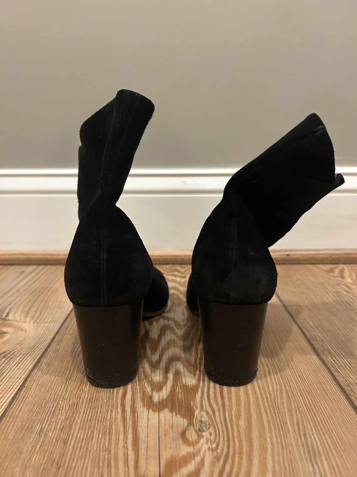 Vince Suede Ankle Boots Size US 7 / IT 37 - 3 Thumbnail