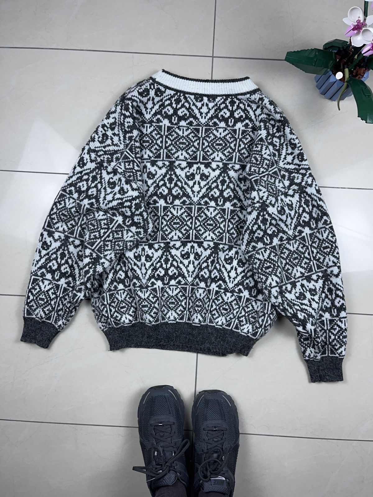 Vintage ➕ crazy pattern tribal vintage boxy fuzzy sweater y2k Size US M / EU 48-50 / 2 - 3 Thumbnail