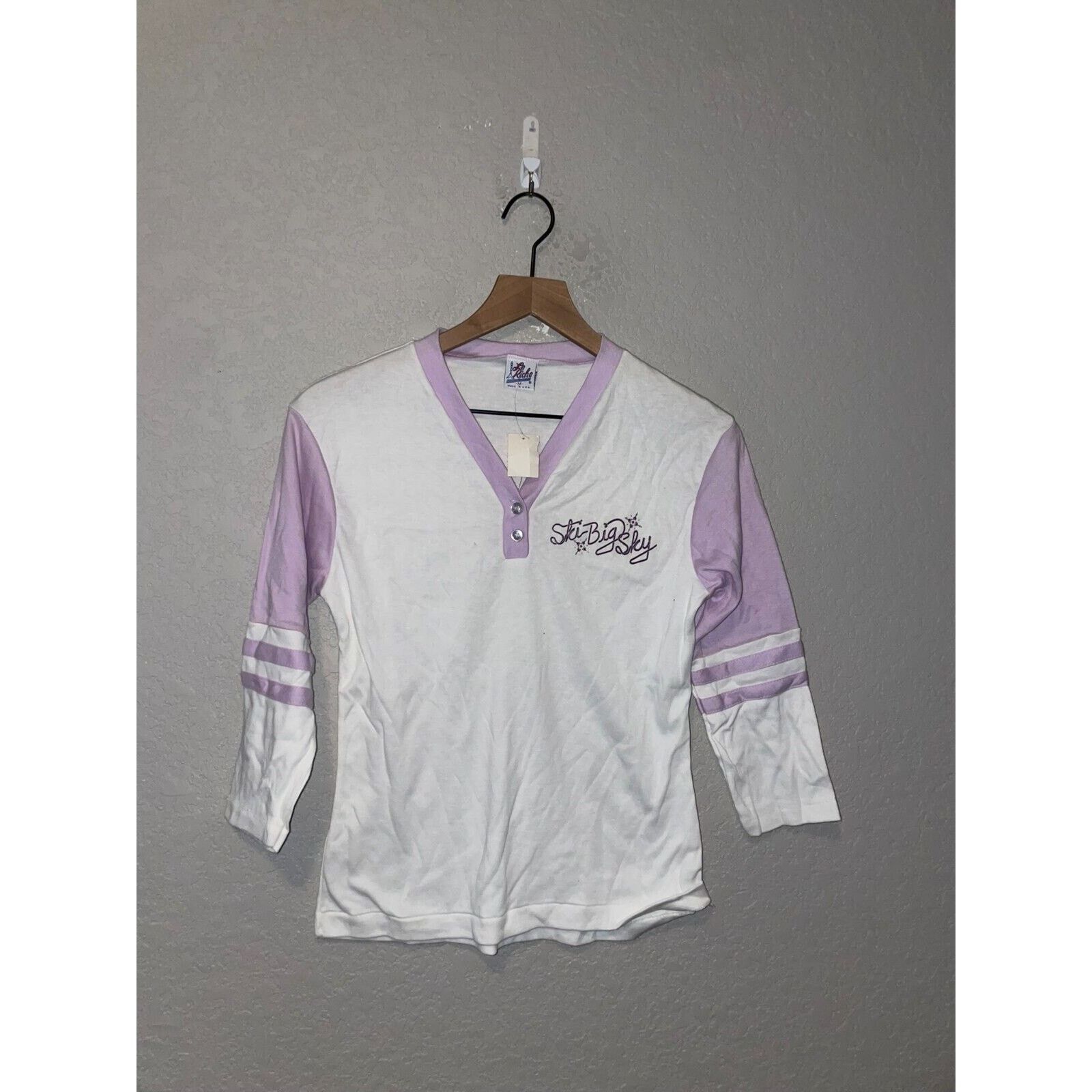 Vintage Vintage Womens Ski Big Sky Shirt Montana Tee Top Le Riche Size M / US 6-8 / IT 42-44 - 1 Thumbnail