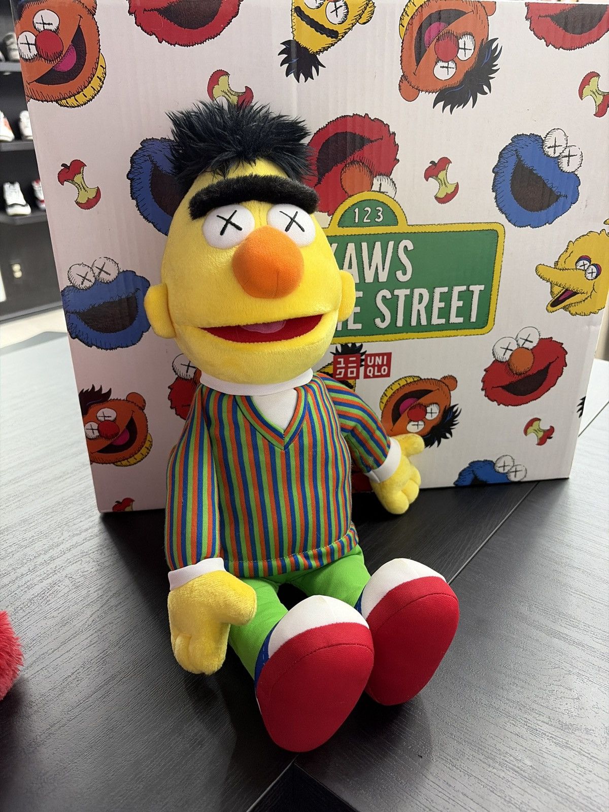 Kaws Kaws Sesame Street Toy Complete Box Size ONE SIZE - 4 Thumbnail
