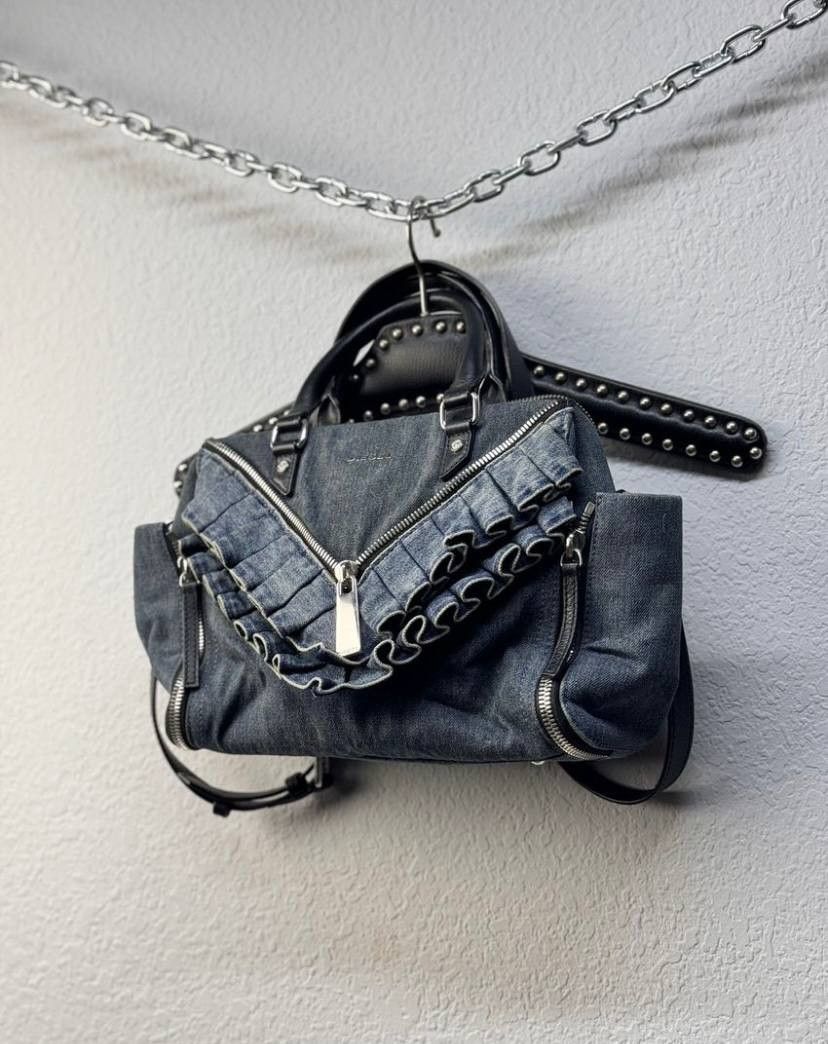 Avant Garde x Diesel Vintage Diesel Sling Bag Multipocket 90's in Blue, Men's