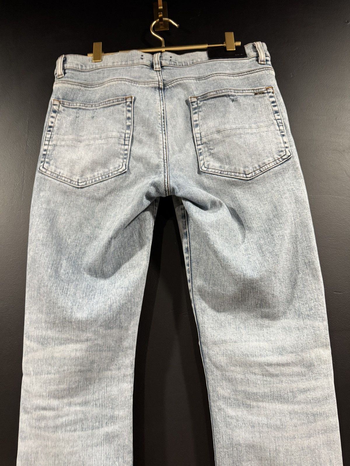 Amiri Amiri Faded Blue Distressed Knee Blowout Stacked Denim 34x33 Size US 34 / EU 50 - 11 Thumbnail