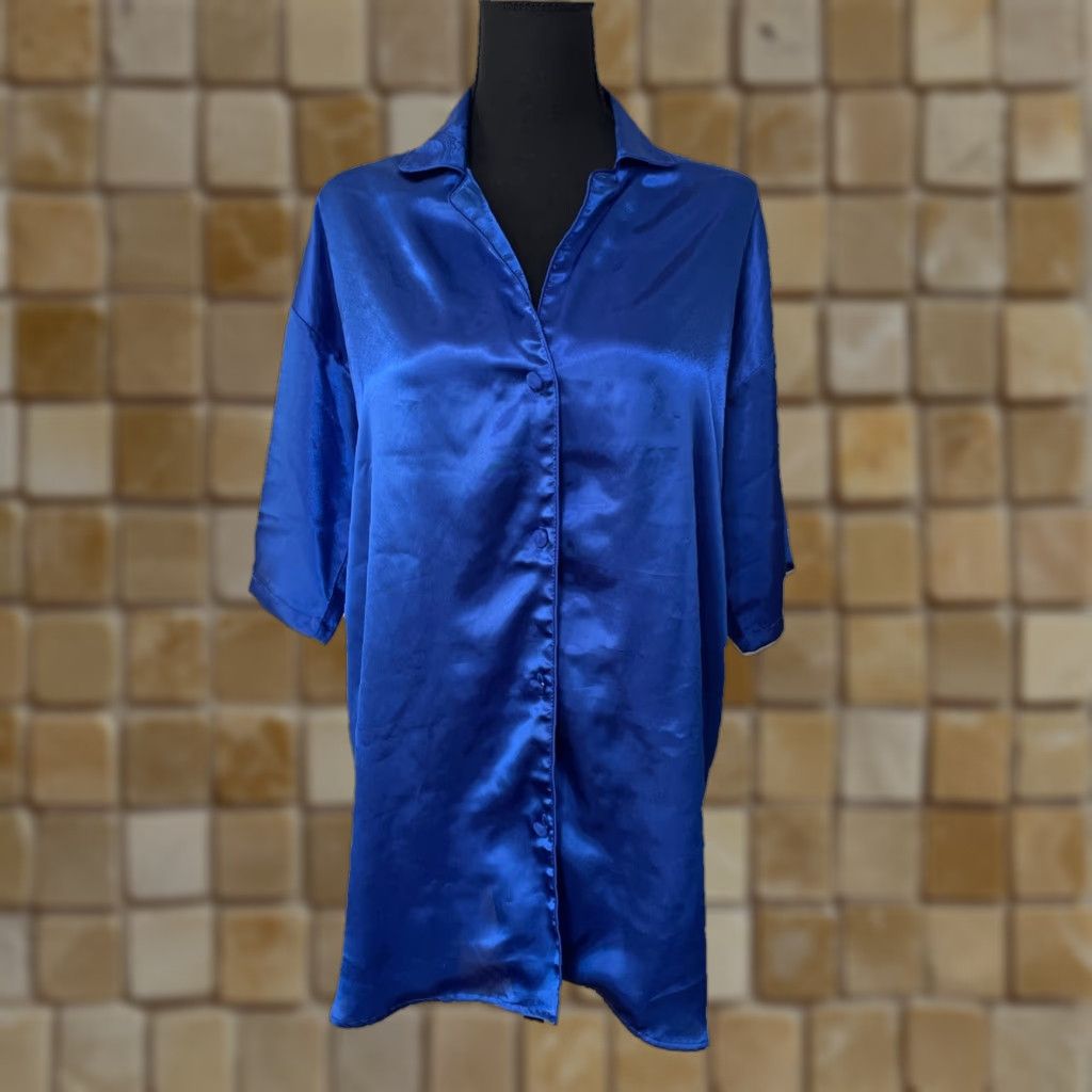 Victoria's Secret VINTAGE Victoria's Secret Satin Sleepshirt Navy Blue Button-Front Shirt Women S Small Satin Polyester 90s Theme Metal Mens/Womens Size S / US 4 / IT 40 - 1 Thumbnail