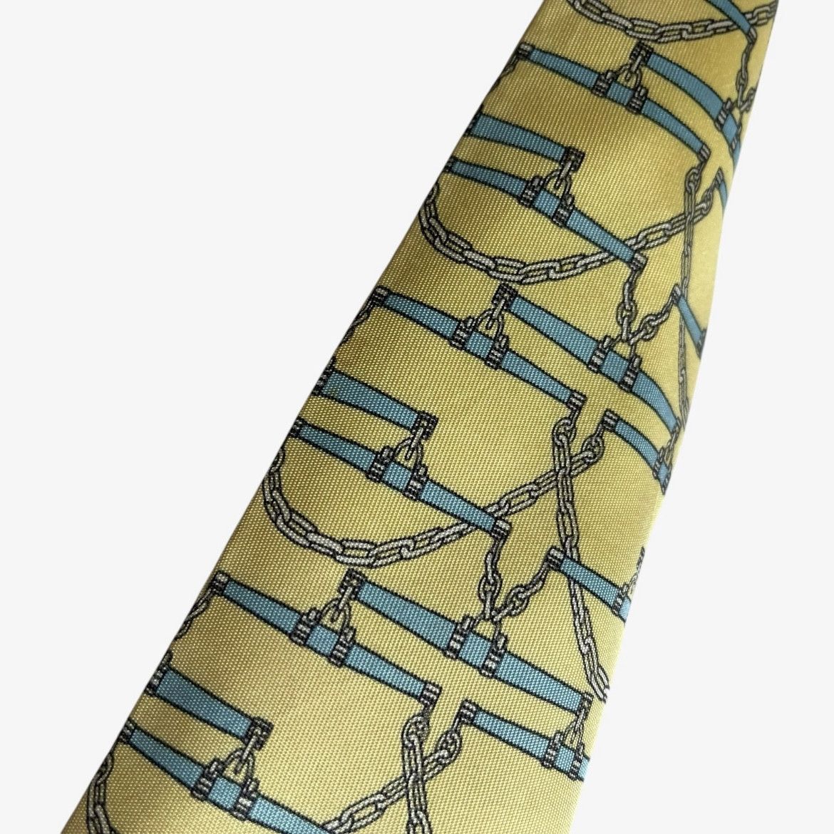 Hermes Vintage 90s Hermes 605 SA Metal Chain Print Yellow Silk Tie Size ONE SIZE - 5 Thumbnail