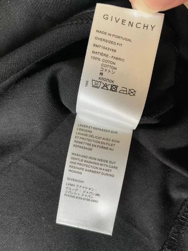 Givenchy Givenchy Short-sleeve T-Shirt Size US M / EU 48-50 / 2 - 8 Thumbnail