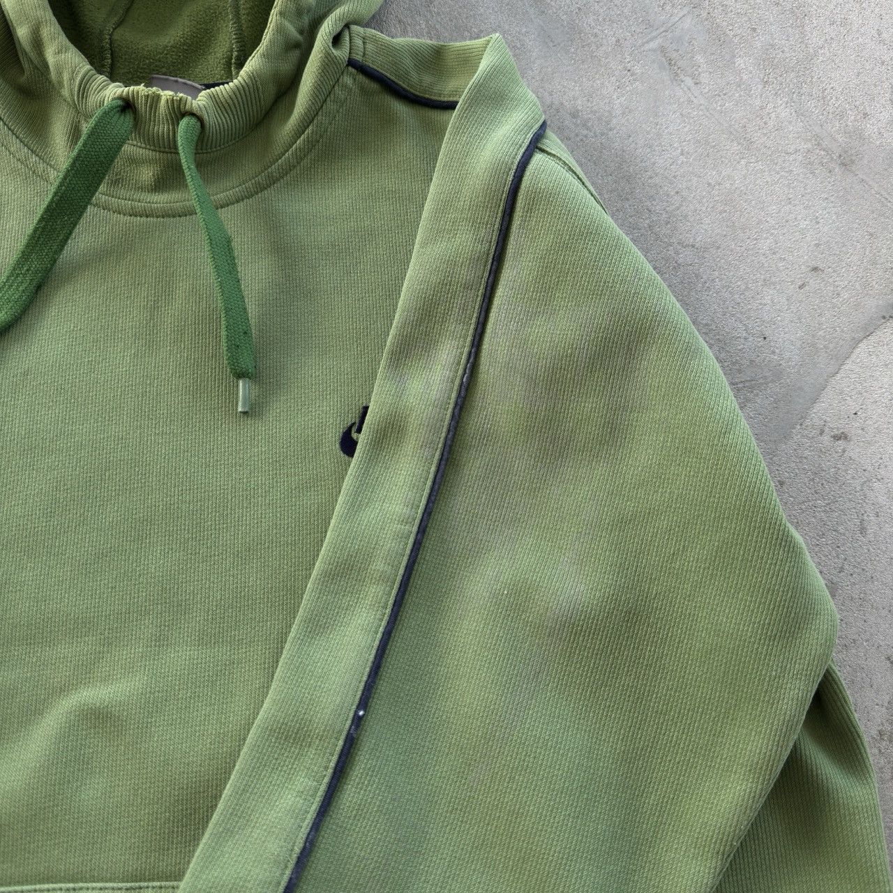 Nike Nike Vintage Green Center Swoosh Hoodie L Size US L / EU 52-54 / 3 - 5 Thumbnail