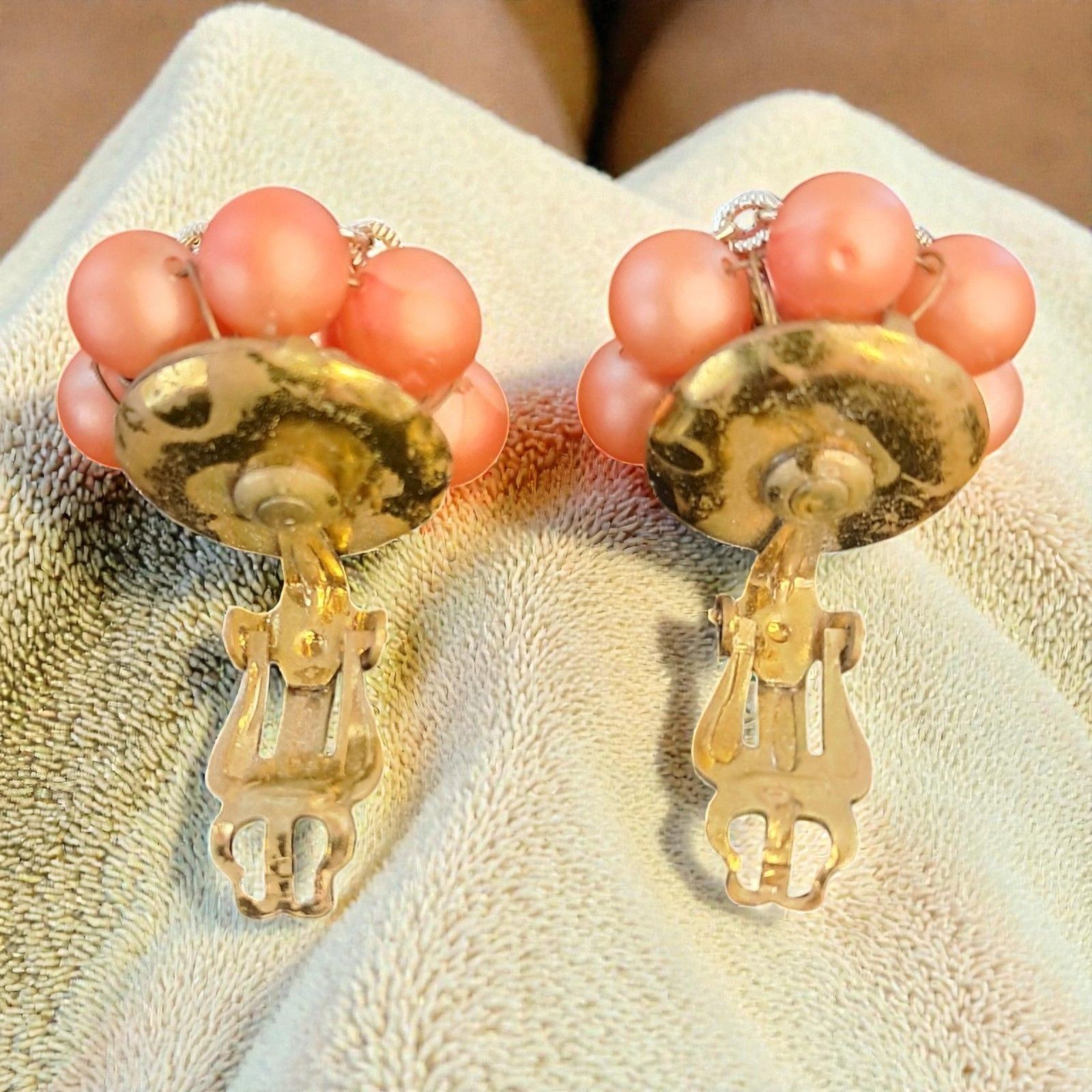 Other Archival 1950s "Japan" Salmon Pearl Cluster Clip-Ons Size ONE SIZE - 3 Thumbnail
