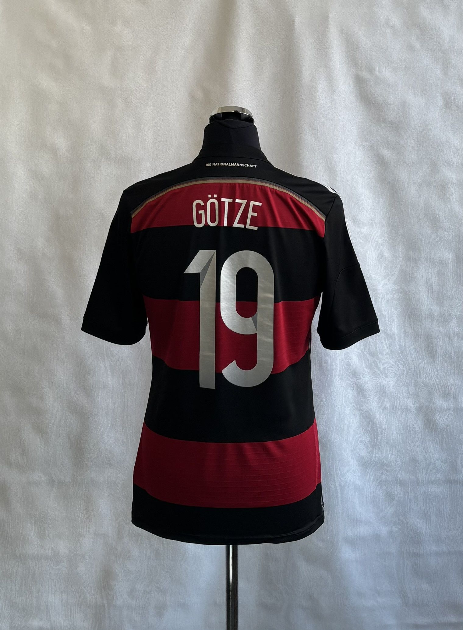 Adidas Germany 2015 Gotze #19 Adidas Football Jersey Size S Size US S / EU 44-46 / 1 - 1 Thumbnail