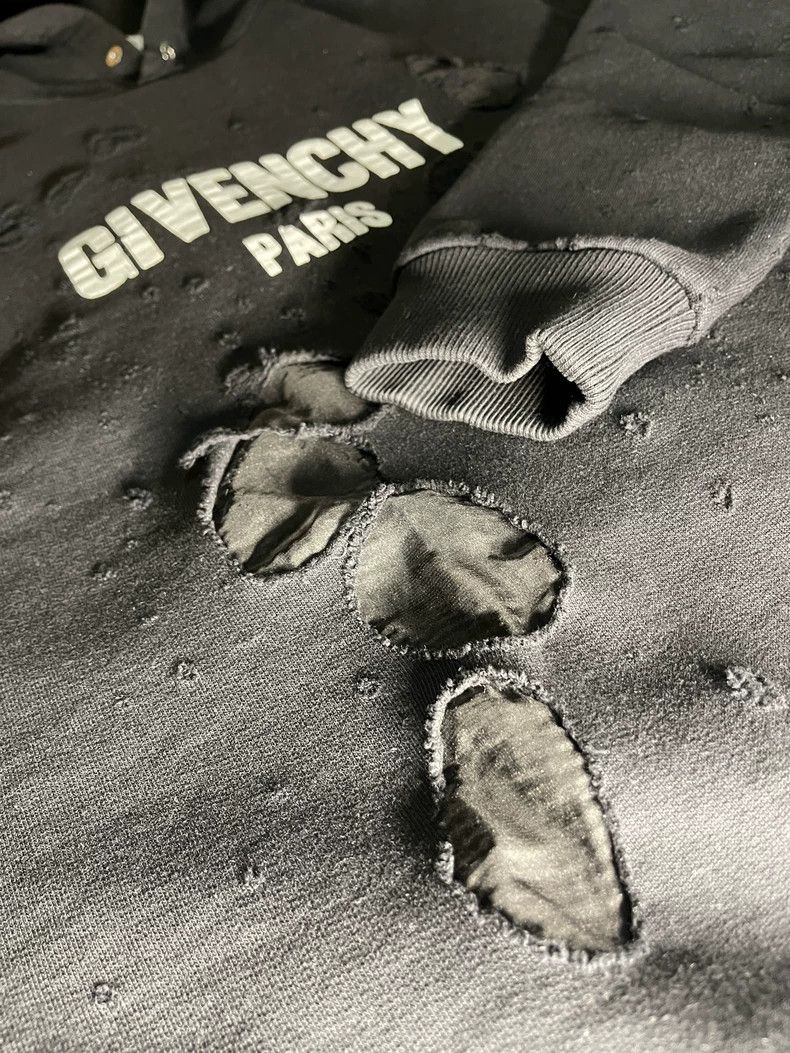 Givenchy Givenchy Men's shirt, size 41, 185 Size US M / EU 48-50 / 2 - 9 Thumbnail