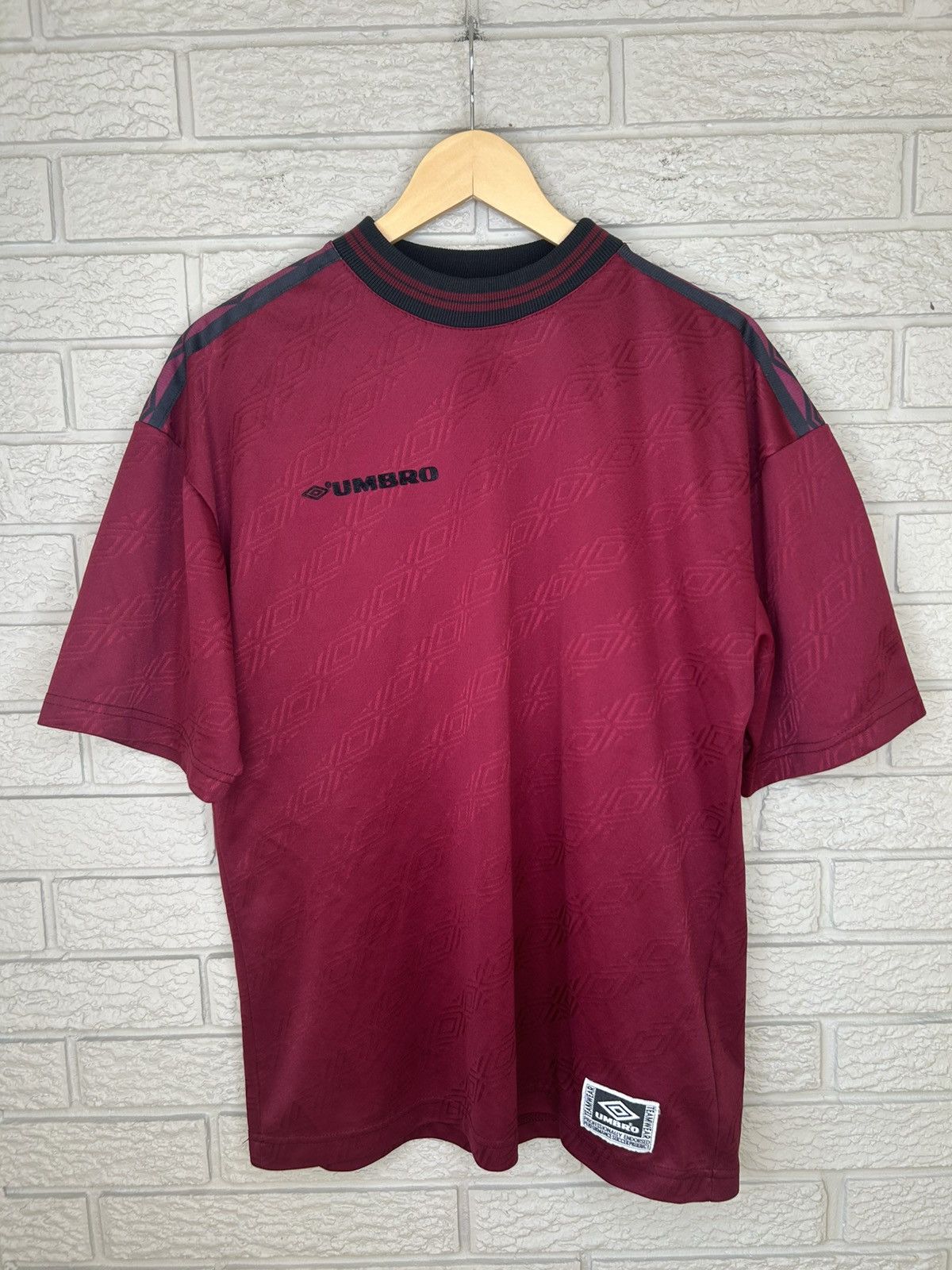 Umbro Vintage 90s Umbro Burgundy AOP Logo Jersey Size US M / EU 48-50 / 2 - 1 Thumbnail