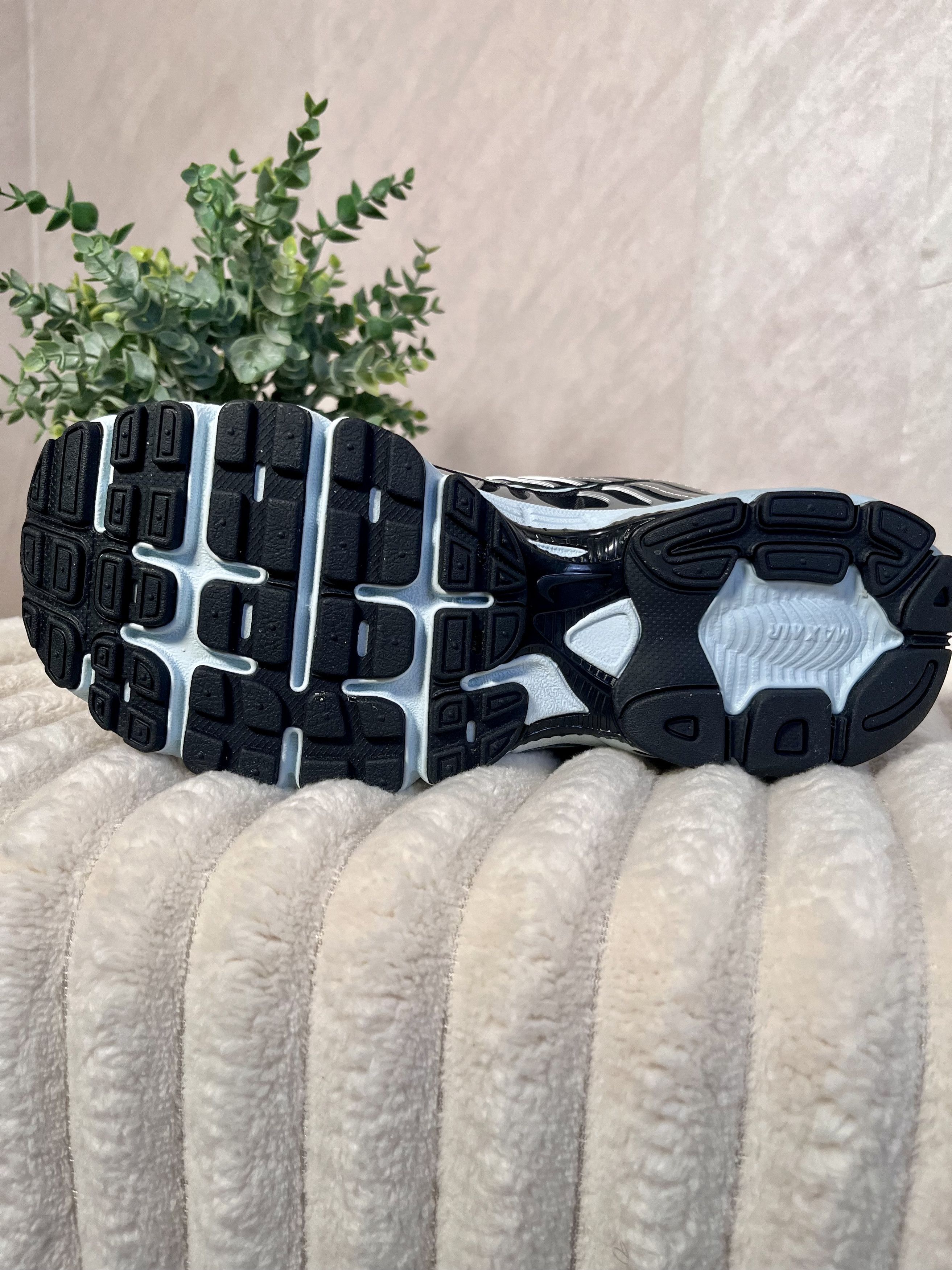 Nike Nike Air Max Moto 2K Size US 8.5 / IT 38.5 - 4 Thumbnail