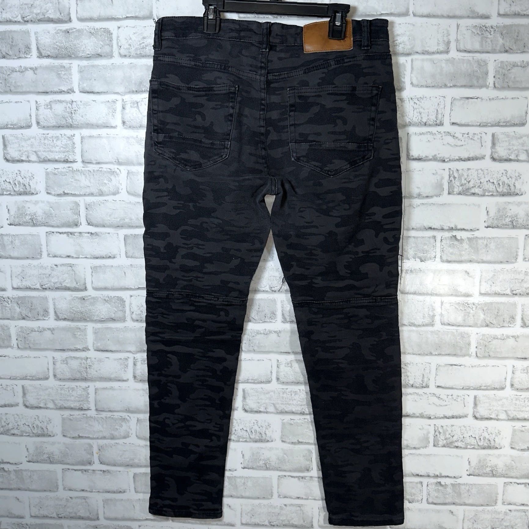 Vintage VINTAGE Waimea Skinny Fit Camo Distressed Cotton Blend Jeans Mens Size 34x28 Size US 34 / EU 50 - 5 Thumbnail