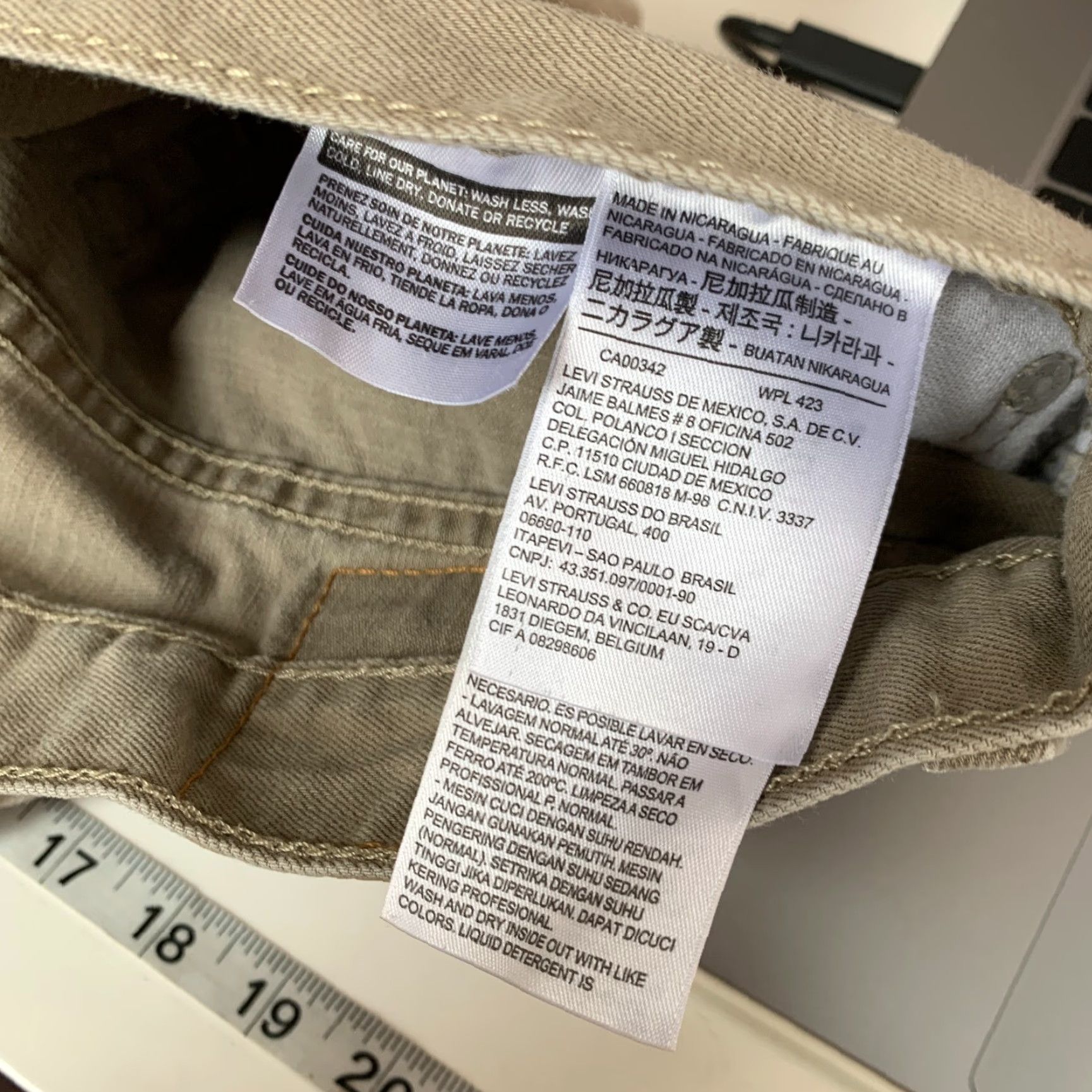 Vintage Levi Strauss & Co. Levi's 505 Jeans Pants Khaki Mens 34x32 Regular Cotton Flat Front Classic Fit 30.5 Inseam Images Size US 34 / EU 50 - 3 Thumbnail
