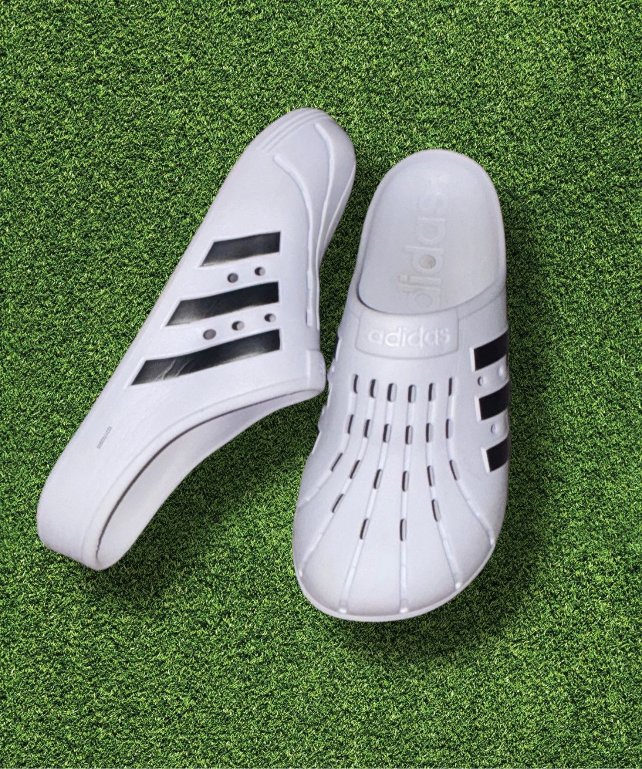 Adidas Adidas Clogs Size US 11 / EU 44 - 3 Thumbnail