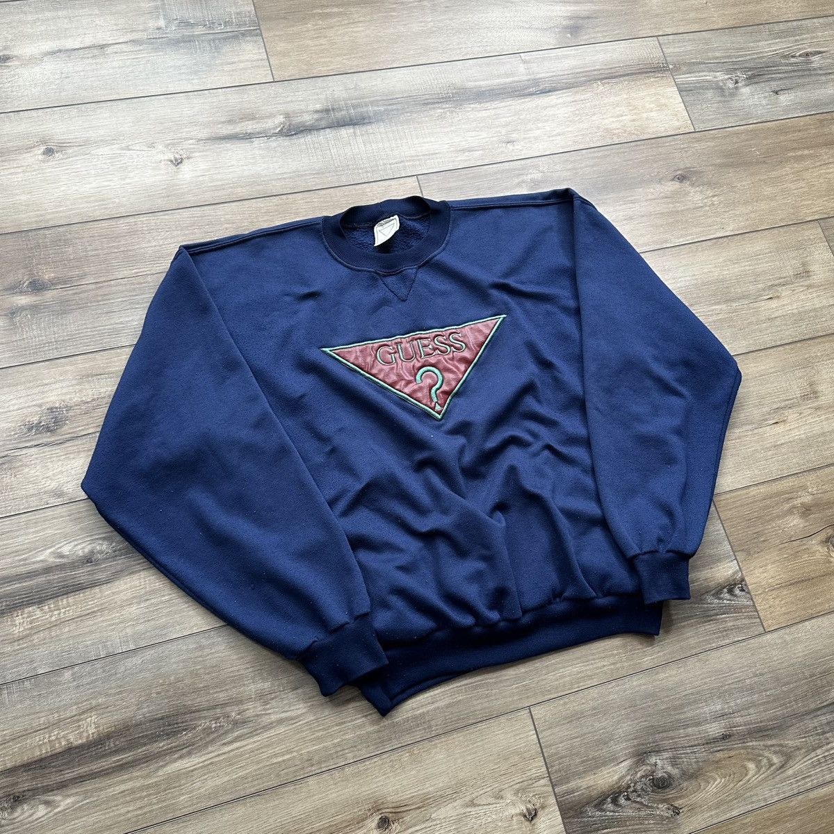 Guess Vintage 90s GUESS Embroidered Crewneck Sweatshirt Size US L / EU 52-54 / 3 - 2 Thumbnail