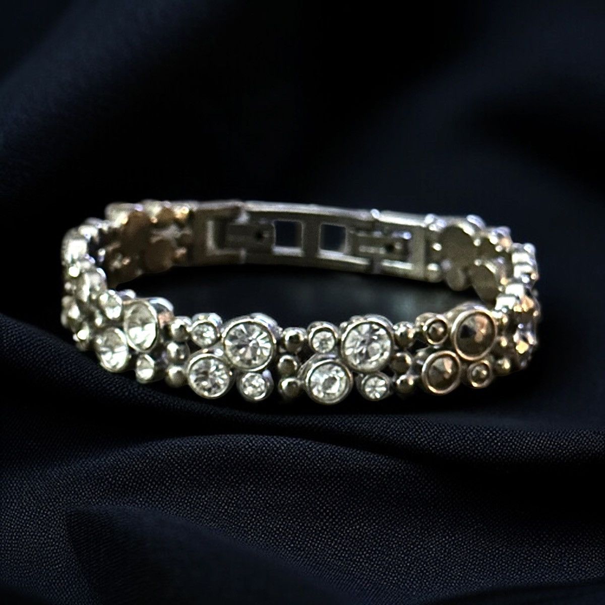 Other Vintage silver tone rhinestone bracelet Size ONE SIZE - 1 Thumbnail