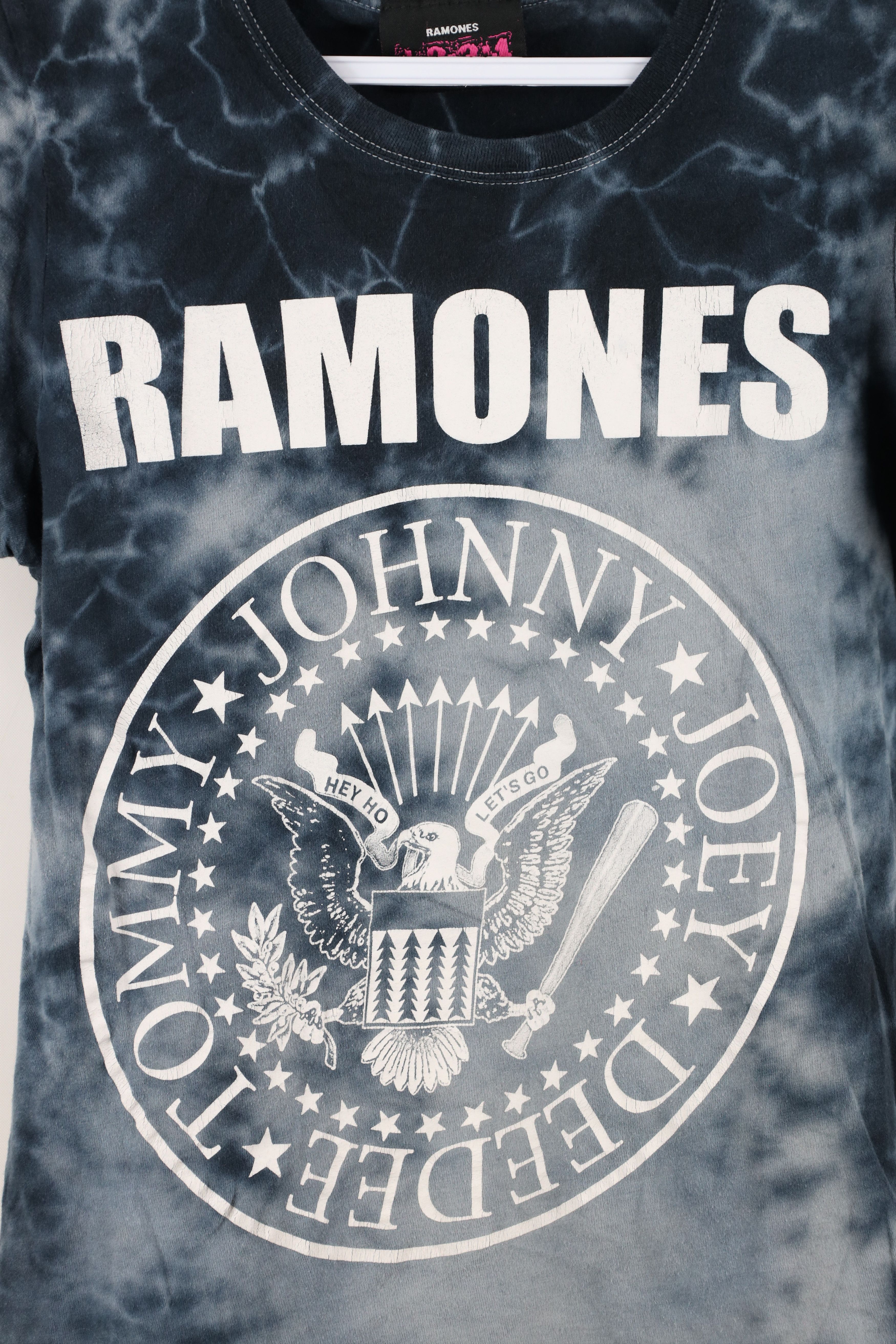 Vintage Vintage 90s Y2K Wash The Ramones Band Short Sleeve T-Shirt Size M / US 6-8 / IT 42-44 - 4 Thumbnail