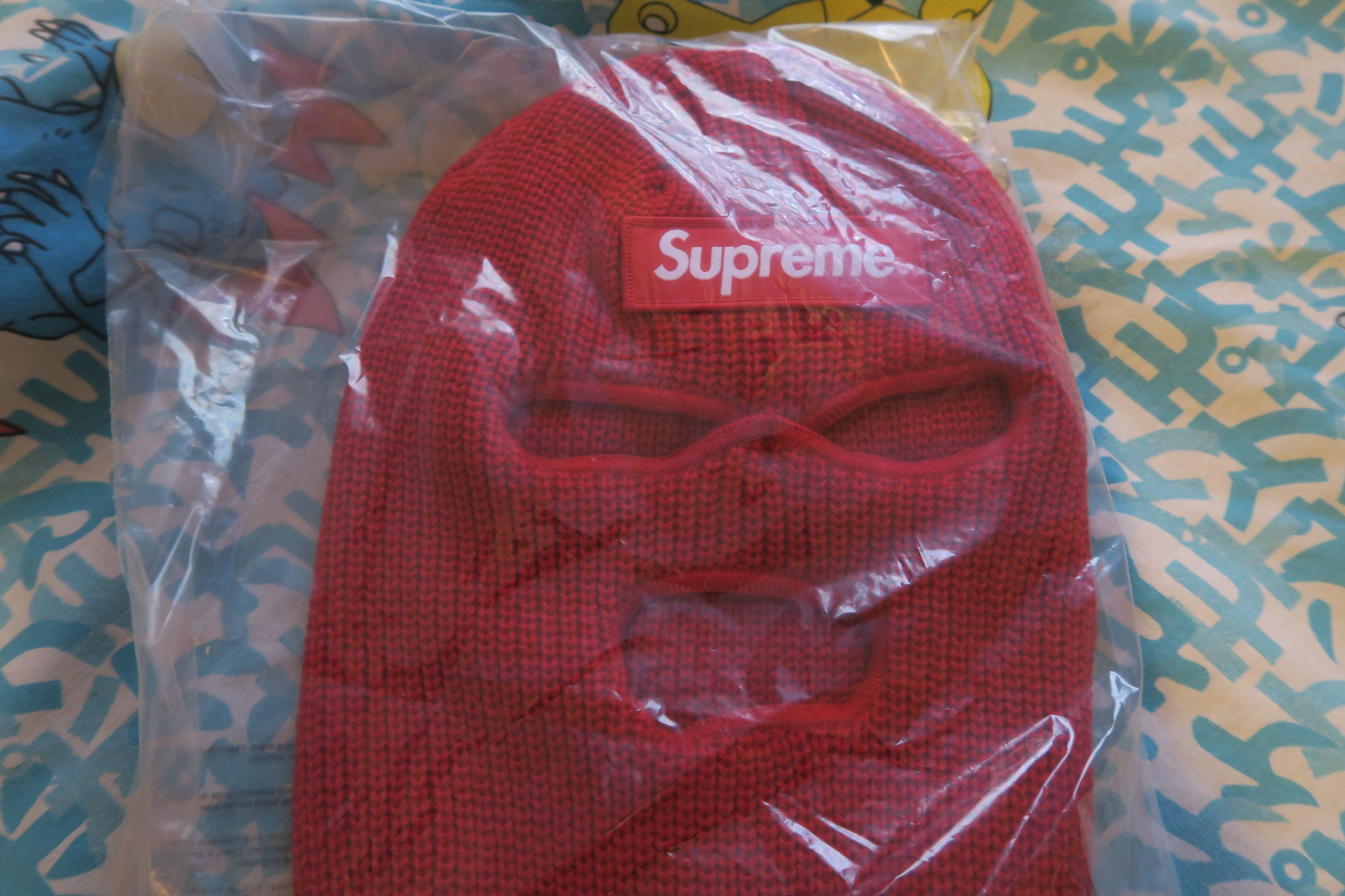 New Era × Supreme Supreme New Era Box Logo Balaclava FW24 Red Size ONE SIZE - 3 Thumbnail