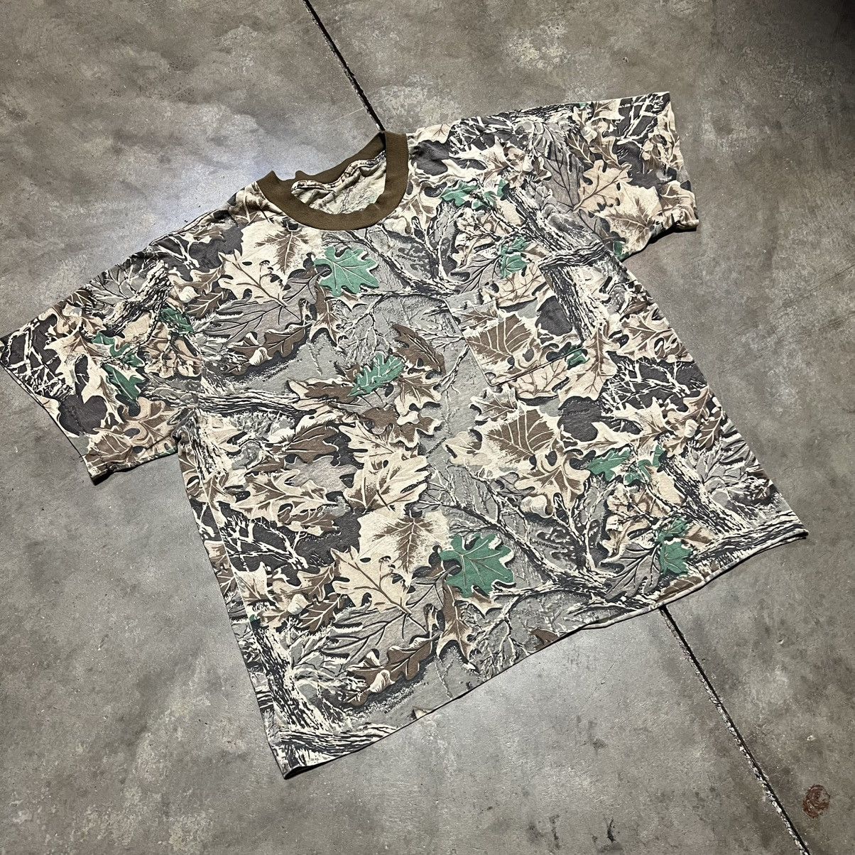 Realtree Vintage 80s Camo T shirt Ringer Pocket Tee Boxy RealTree Size US L / EU 52-54 / 3 - 2 Thumbnail