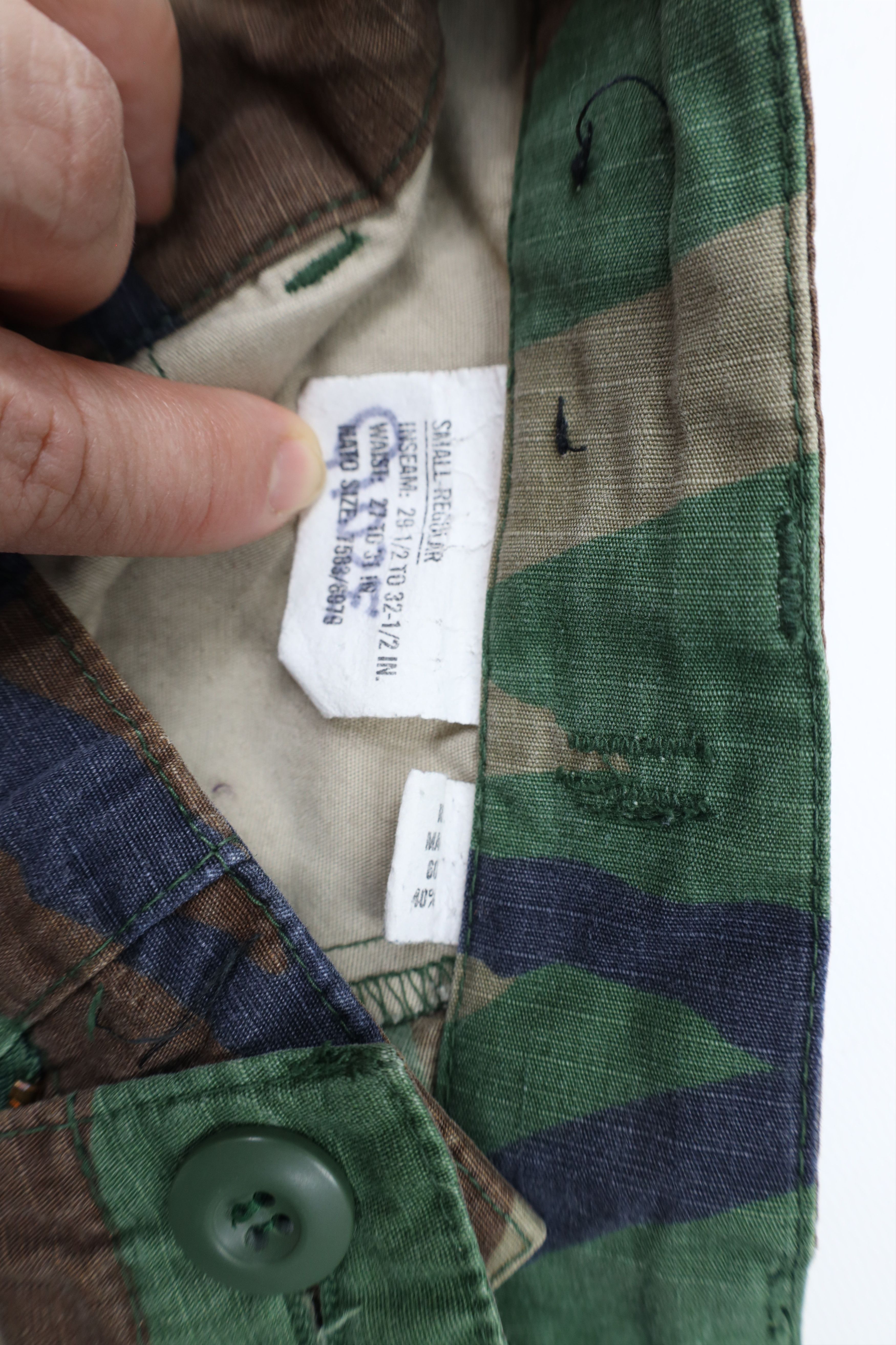 Vintage Vintage 90s Streetwear Camouflage Ripstop Cargo Shorts Size US 30 / EU 46 - 7 Thumbnail
