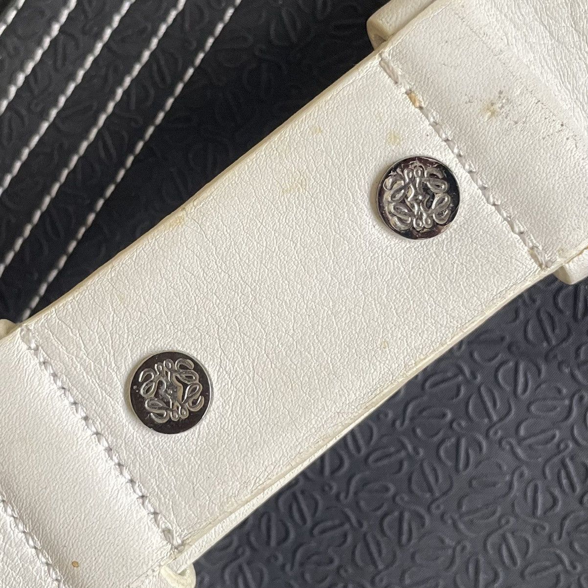 Loewe Loewe Repeat Anagram Embossed Unisex Crossbody Size ONE SIZE - 13 Thumbnail