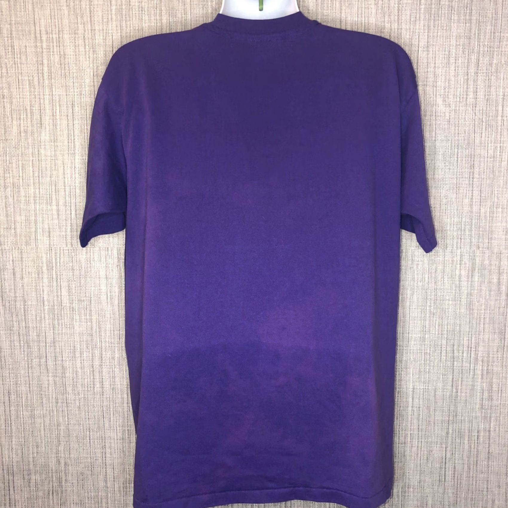 Vintage VINTAGE Single Stitch 1992 T-Shirt Mens Large USA Purple Stitch Short Sleeve Regular Fit Shirt Size US L / EU 52-54 / 3 - 3 Thumbnail
