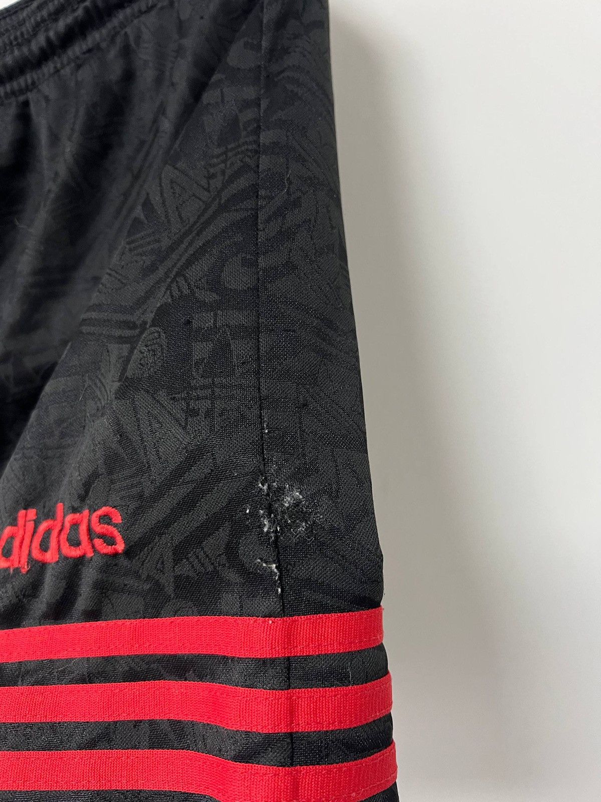 Adidas Vintage adidas shorts sz 32 made in United Kingdom Size US 32 / EU 48 - 10 Thumbnail