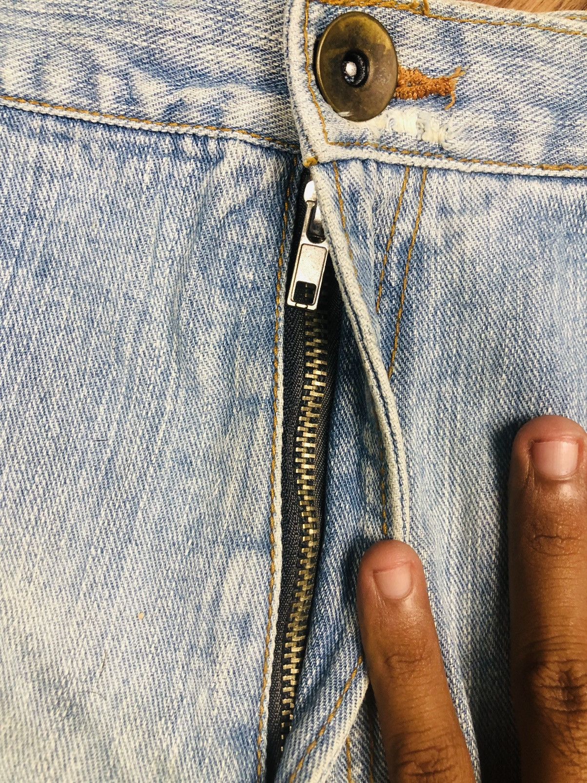 Japanese Brand EXHIBITIONIST Ripped Distressed Light Wash Jeans (37) Size US 31 - 10 Thumbnail