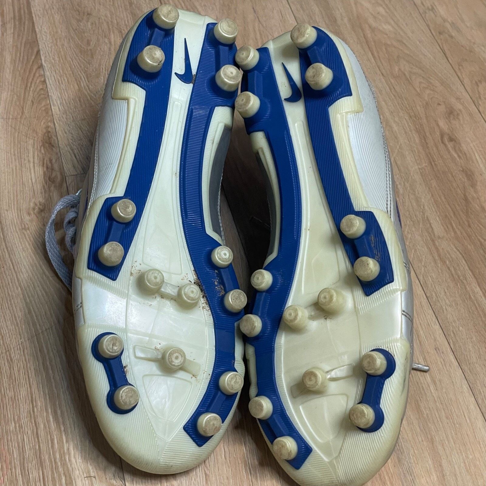 Nike vintage Nike Total 90 III Soccer Cleats 2005 football boots Size US 8 / EU 41 - 9 Thumbnail