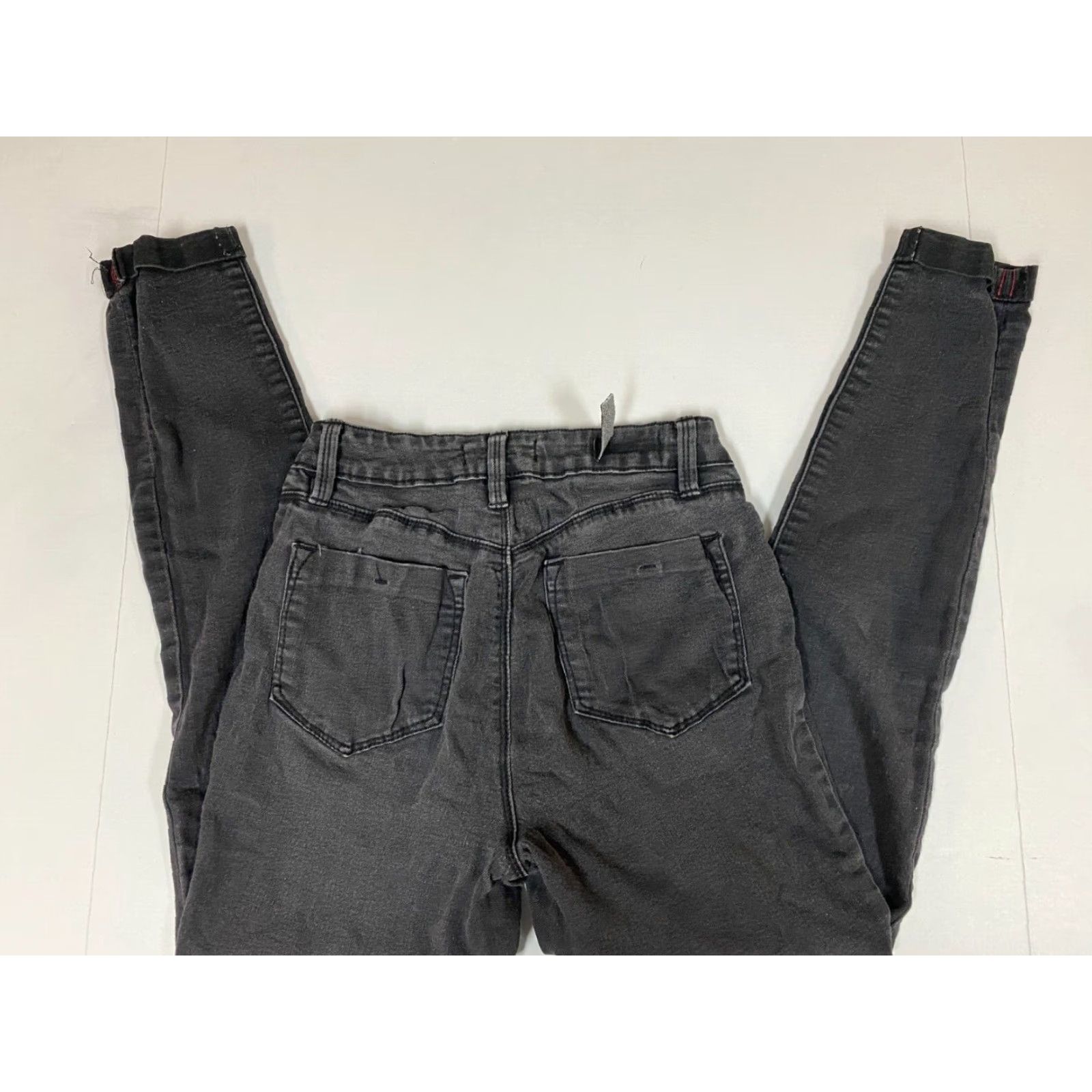 Vintage YMI Womens Jeans 3 Black Ankle High Rise Regular Rise Mid 8.5-10.5 Inseam 26 in Denim Cotton Blend Zipper Pockets Stretch Size 26" / US 2 / IT 38 - 5 Thumbnail